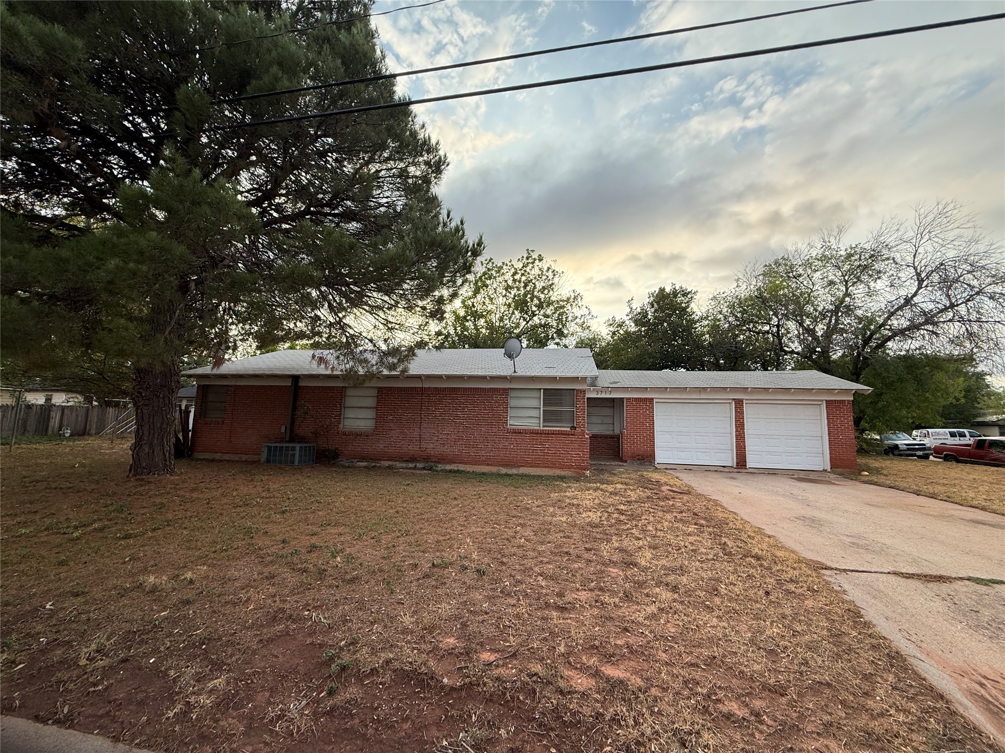 3717 Laurel Drive — photo