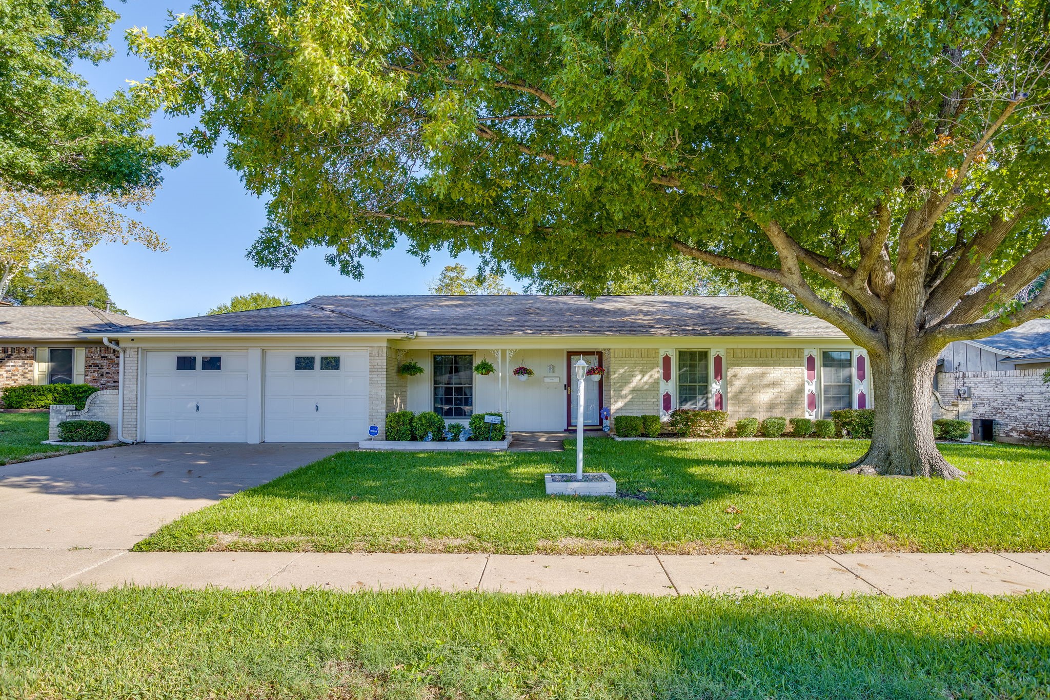 1512 Lamplighter Lane — photo