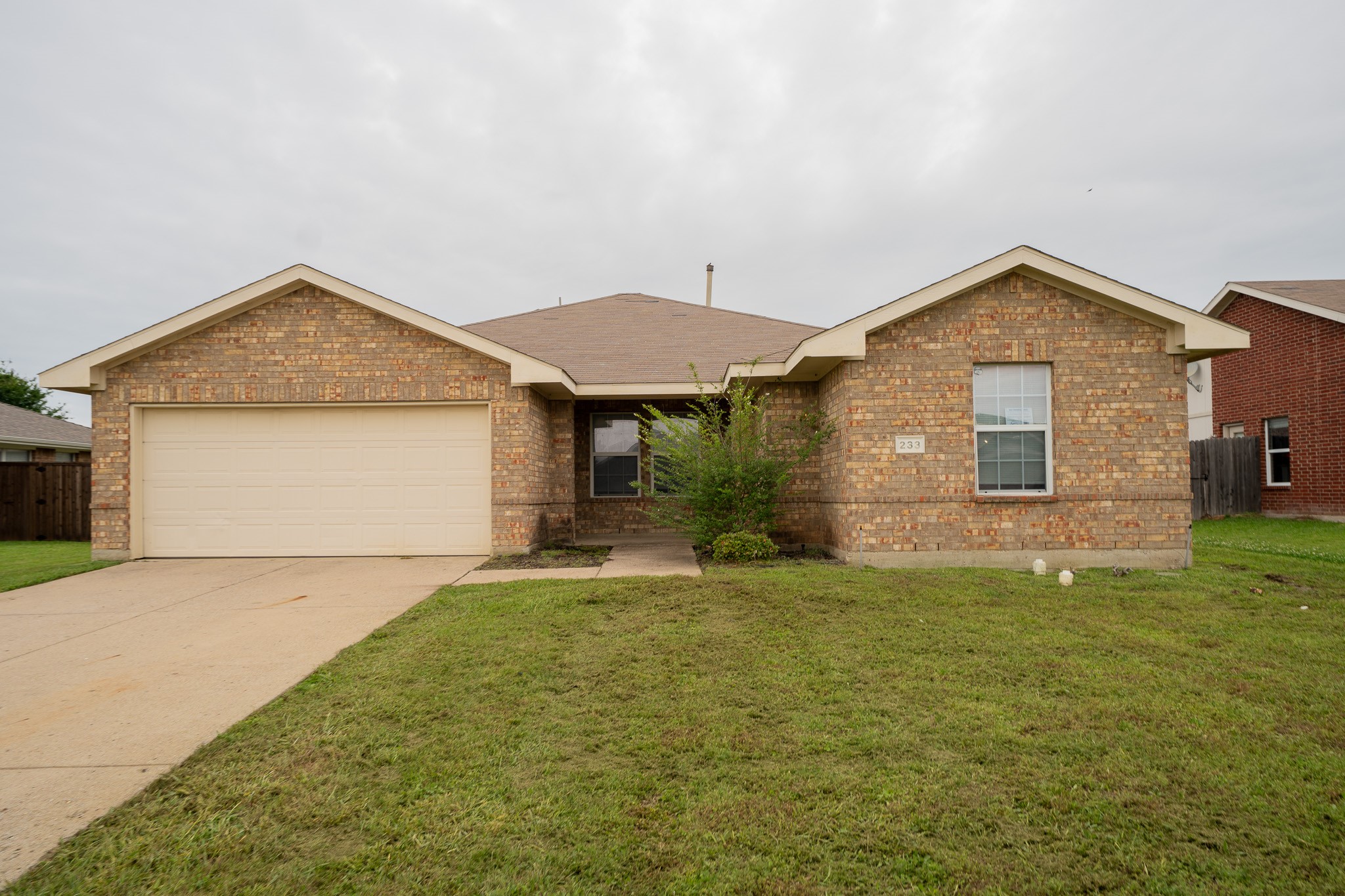 233 Willow Creek Lane — photo
