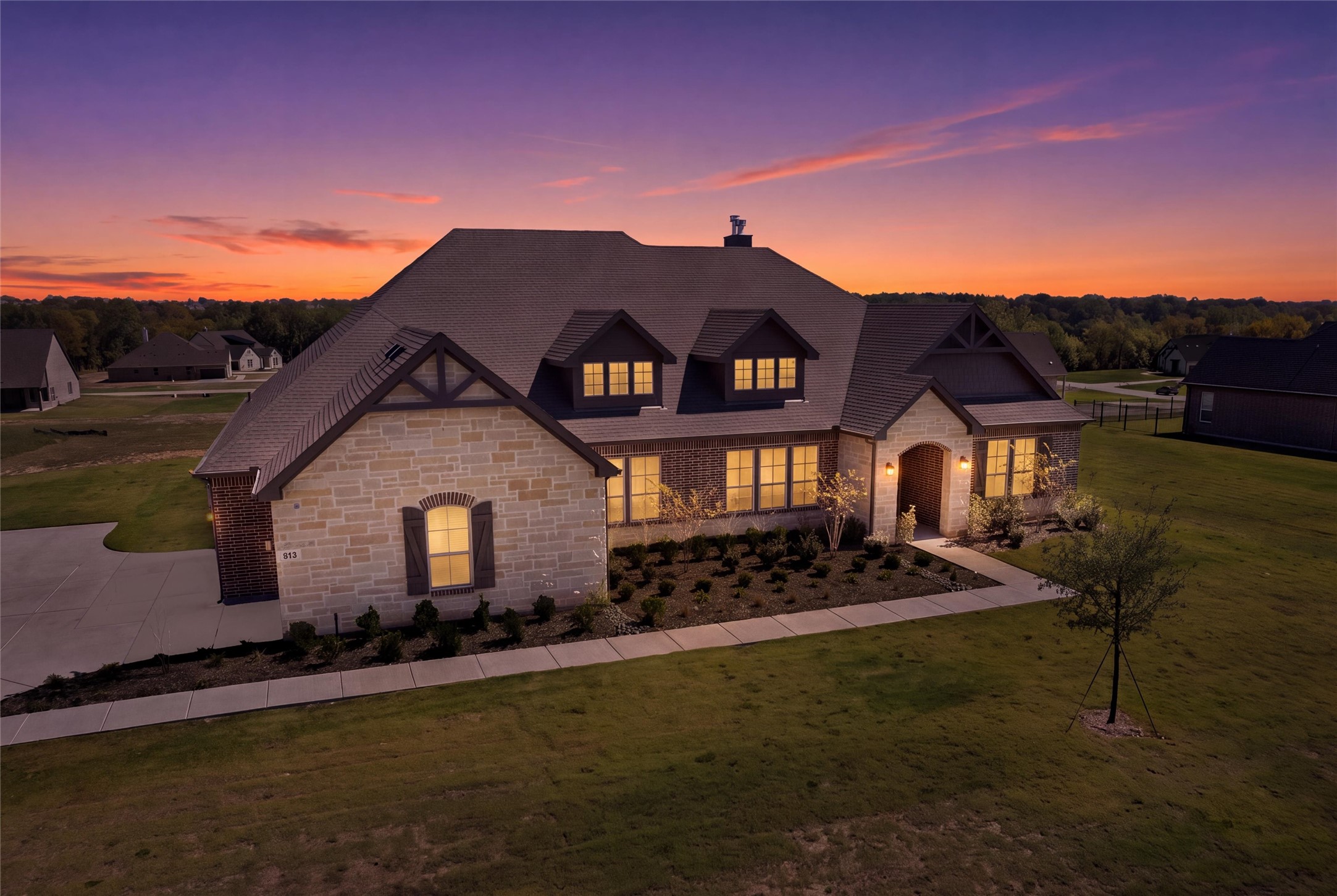 813 Valley Ridge Road — photo