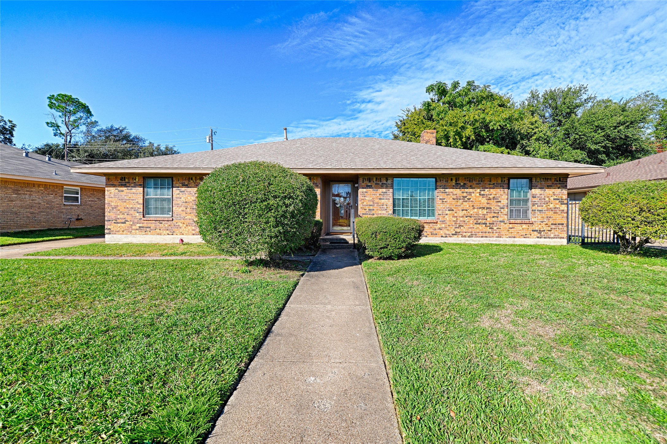 2909 Lee Park Drive — photo