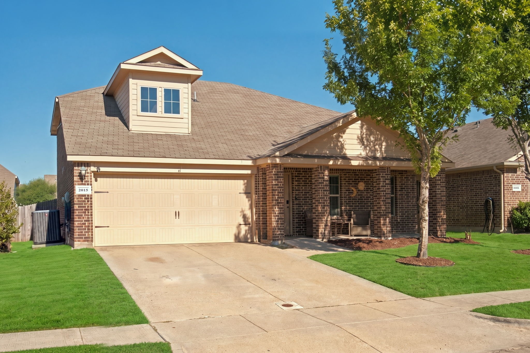 2015 Crosby Drive — photo