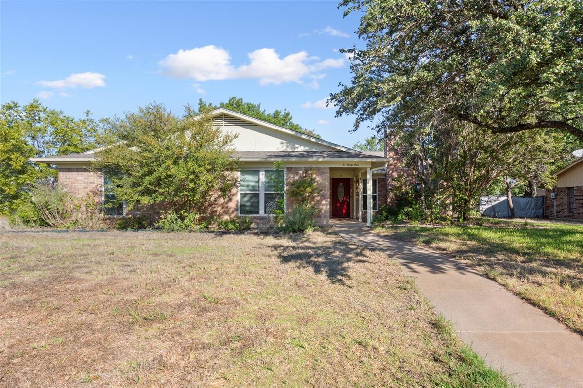 231 Del Rio Drive — photo
