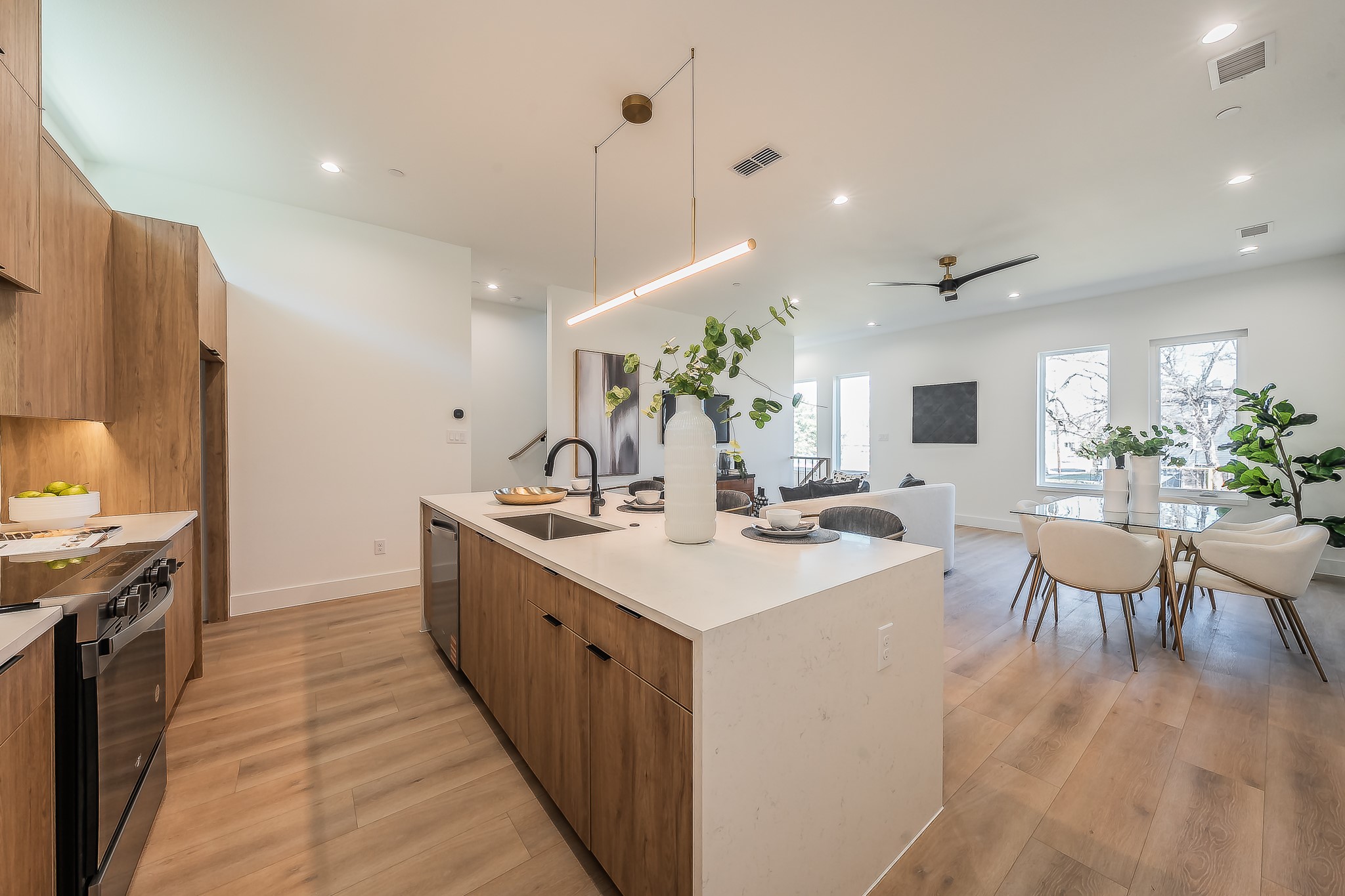 5320 Reiger Avenue Unit 107 — photo
