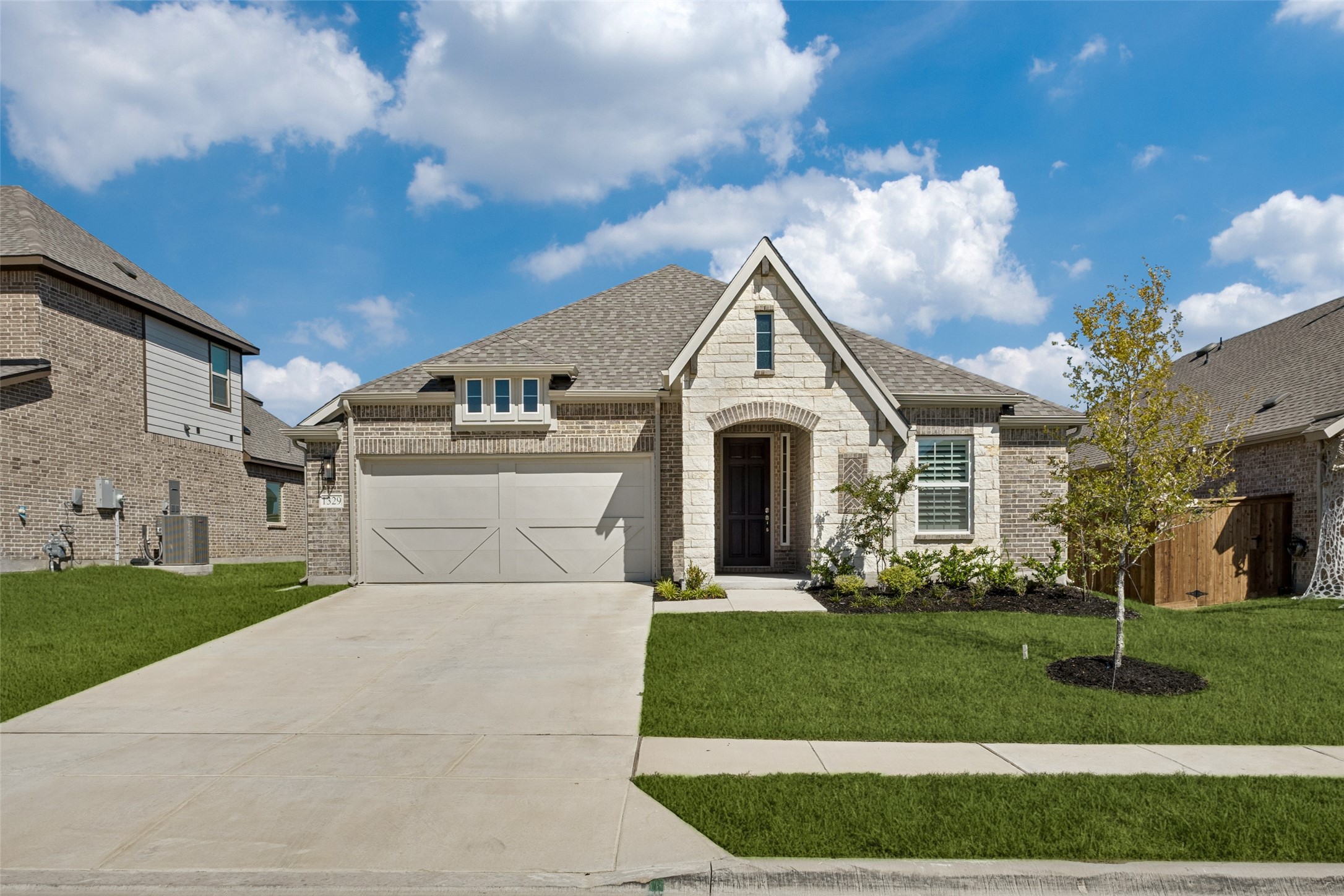 1329 Huntington Drive — photo
