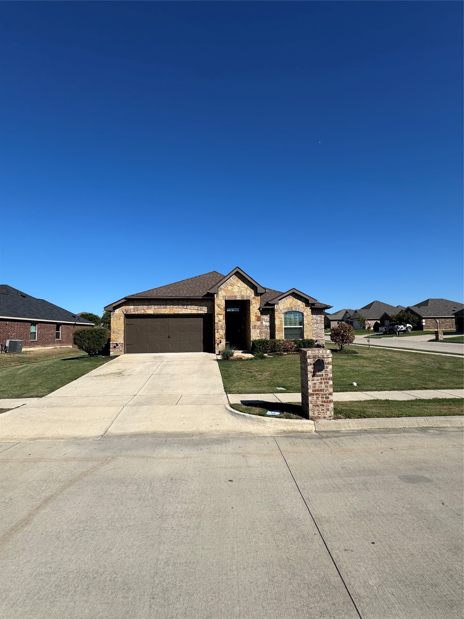 4101 Bridle Path Lane — photo