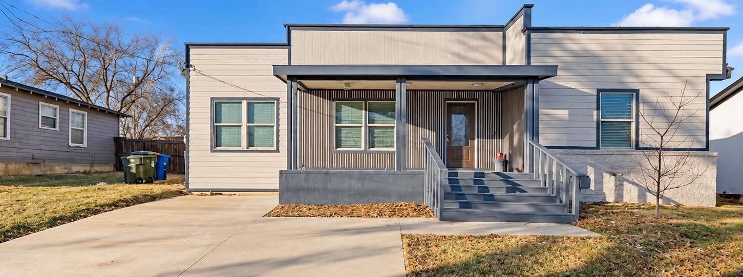 1207 E Russell Avenue — photo