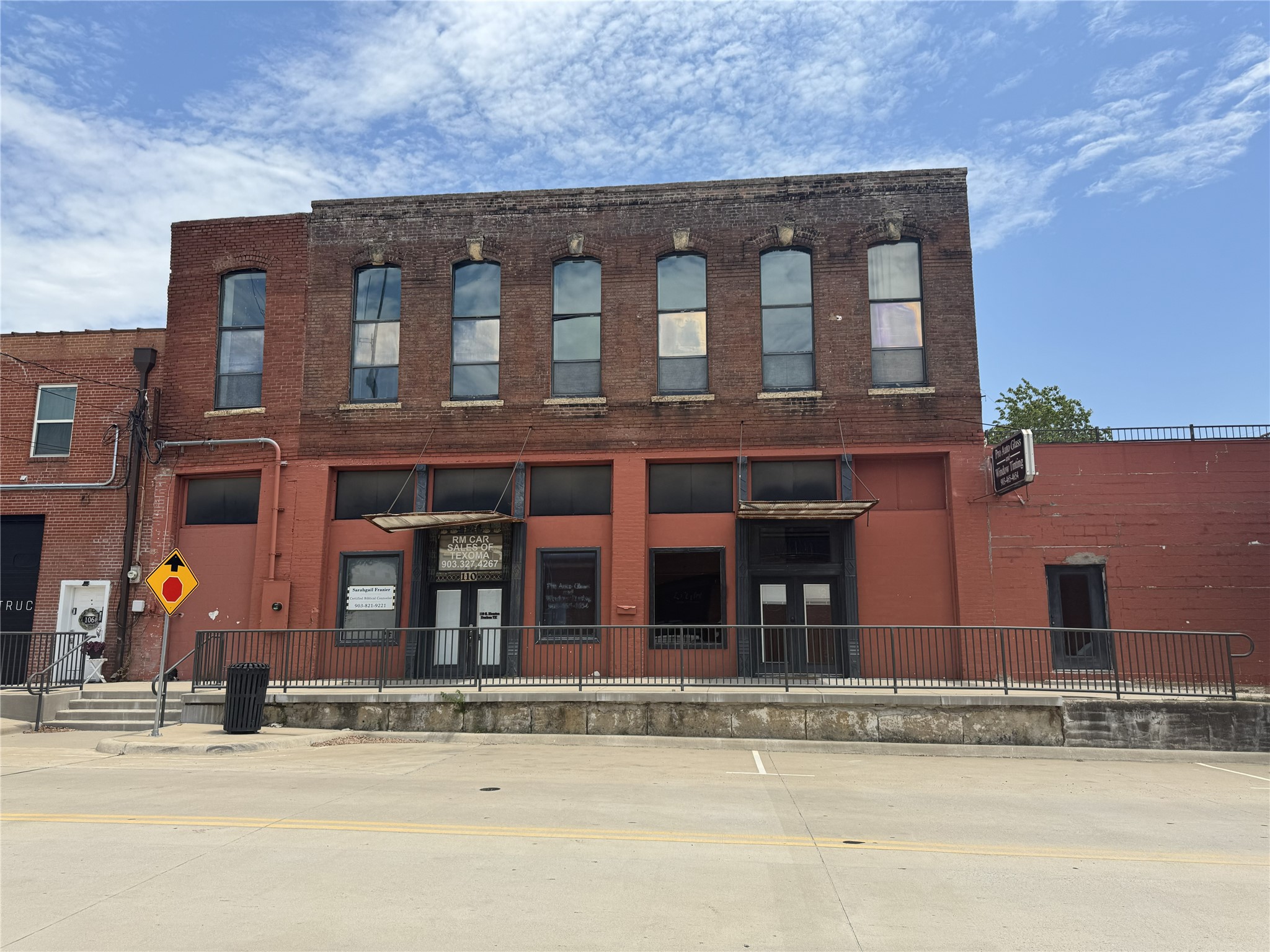 110 S Houston Avenue Unit I — photo