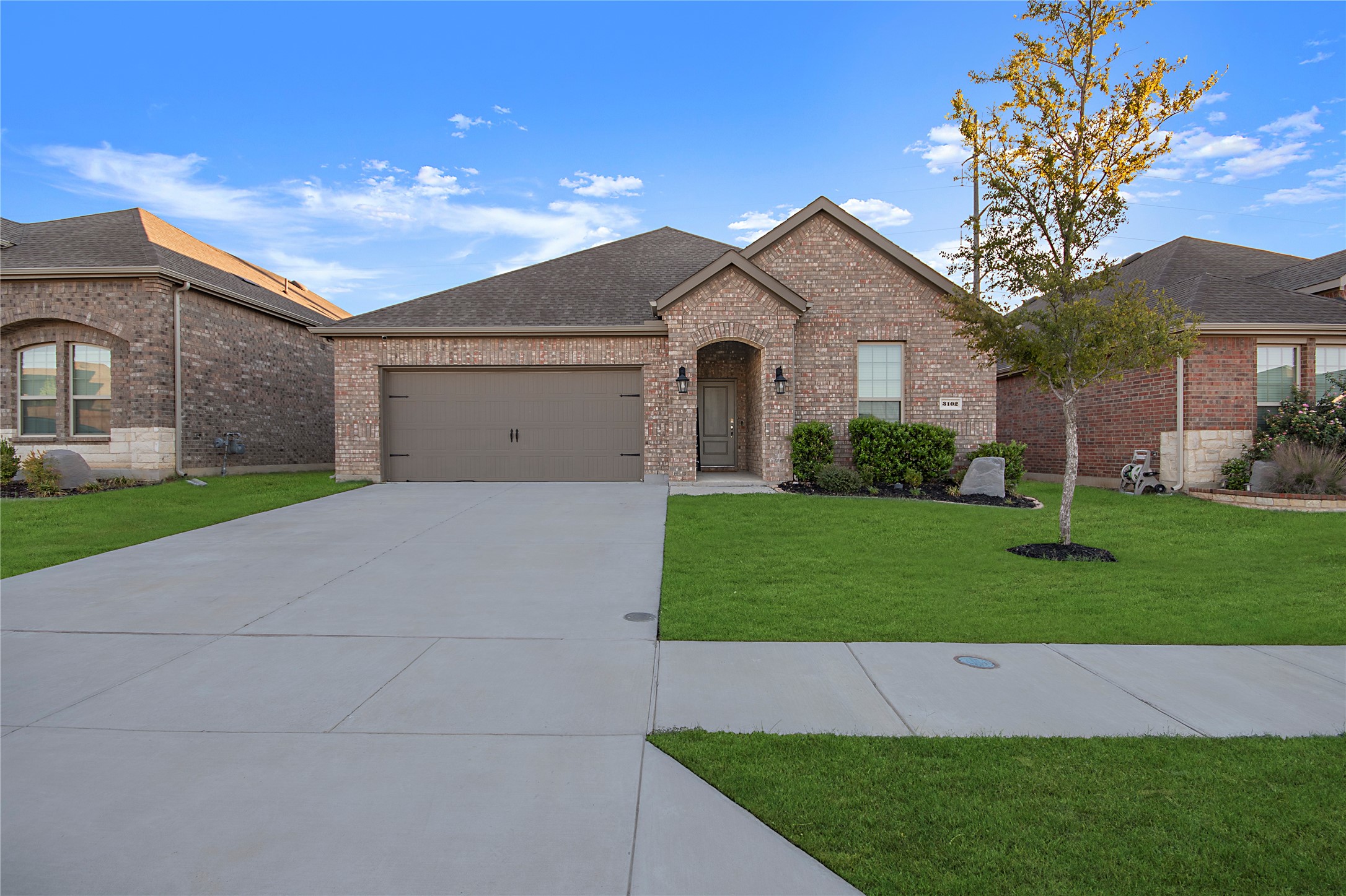 3102 Moccasin Lane — photo