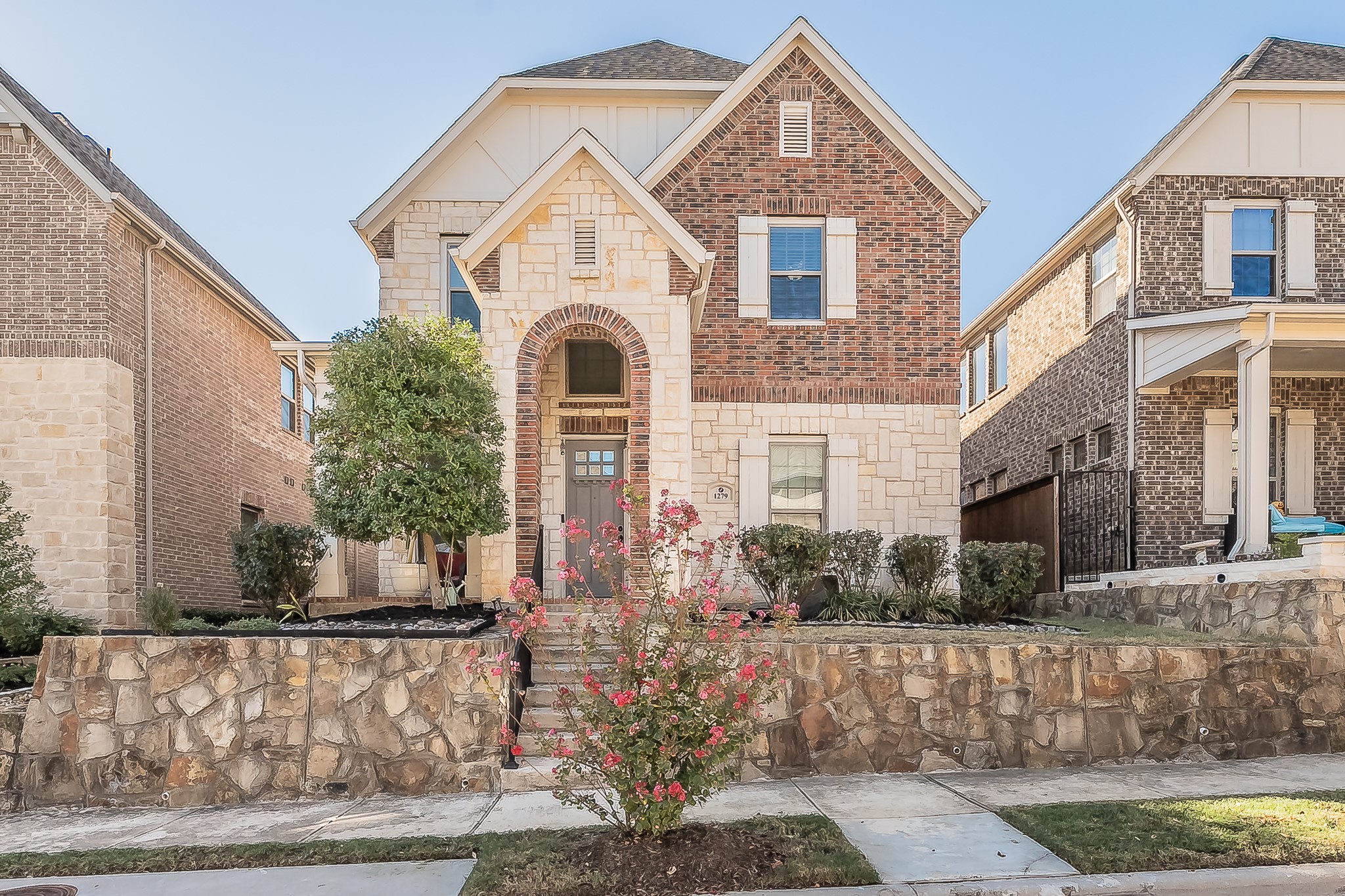 1279 Ocean Breeze Drive — photo