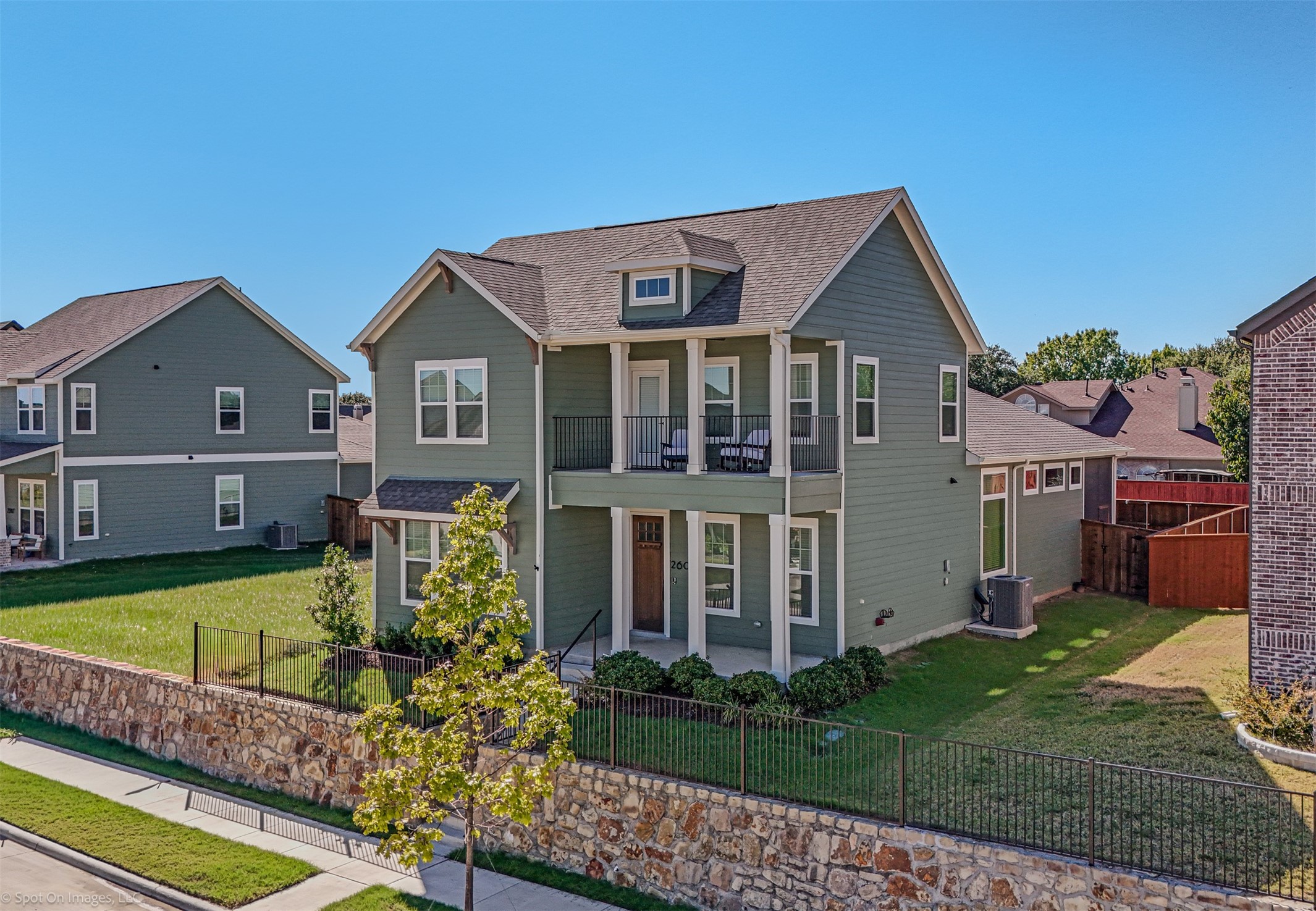 2601 Lafayette Drive — photo