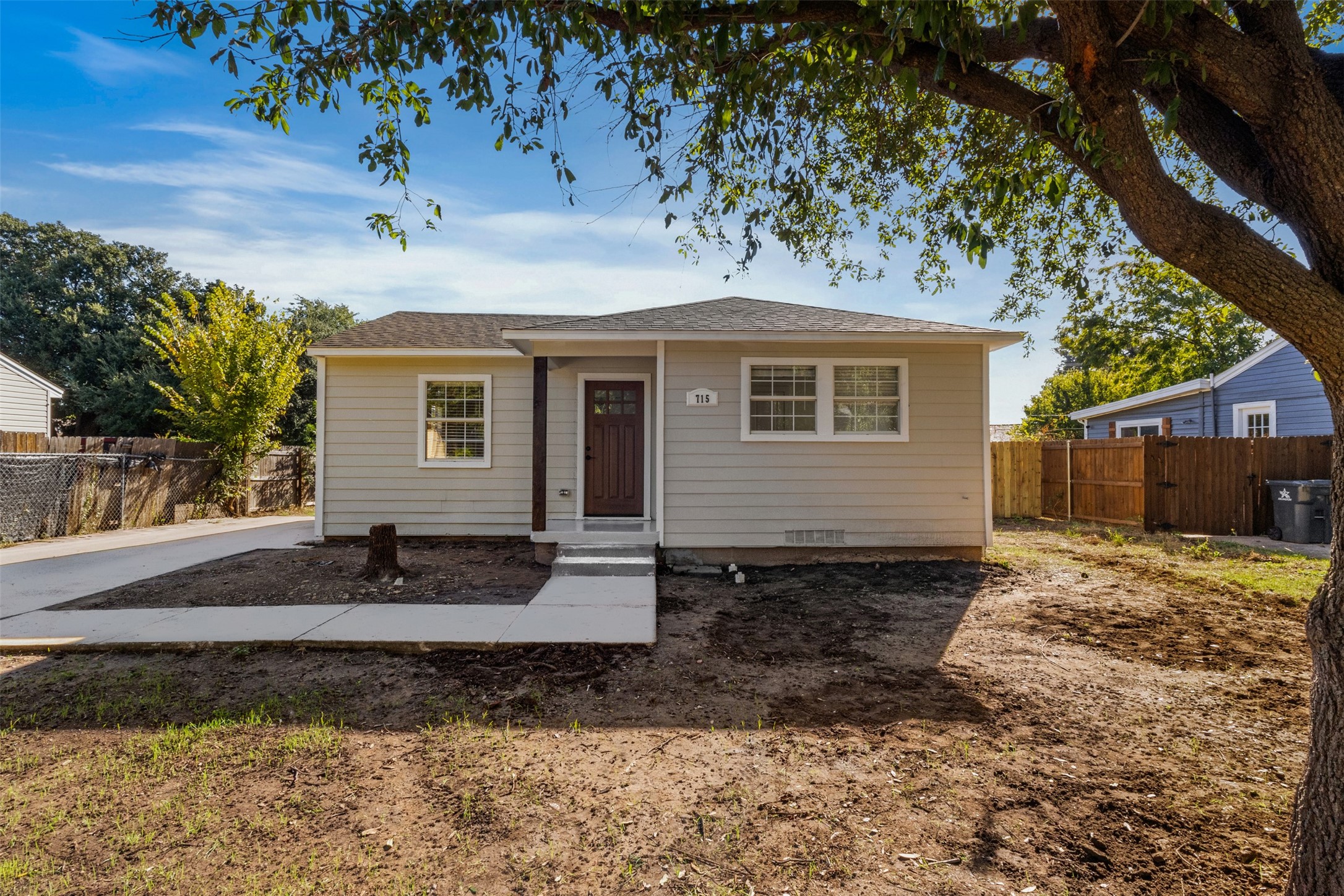 715 Scott Drive — photo