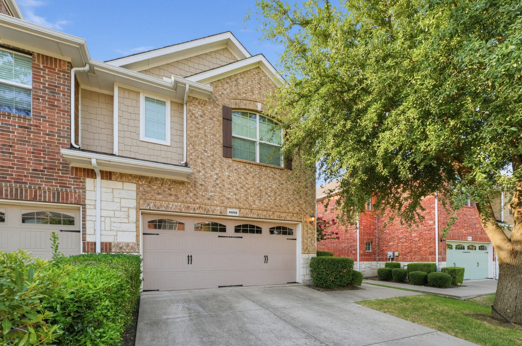 4668 Perthshire Court — photo