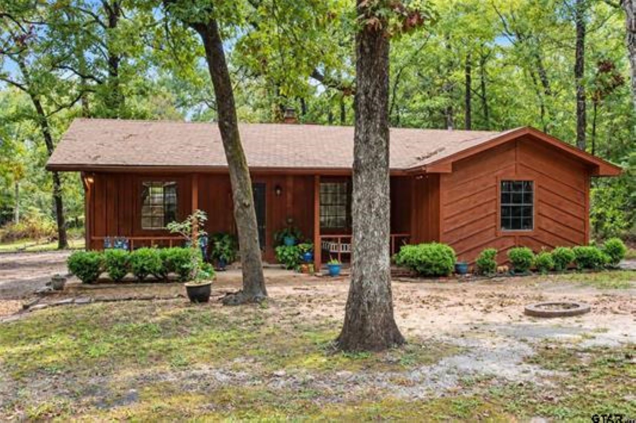 655 Dogwood Drive — photo