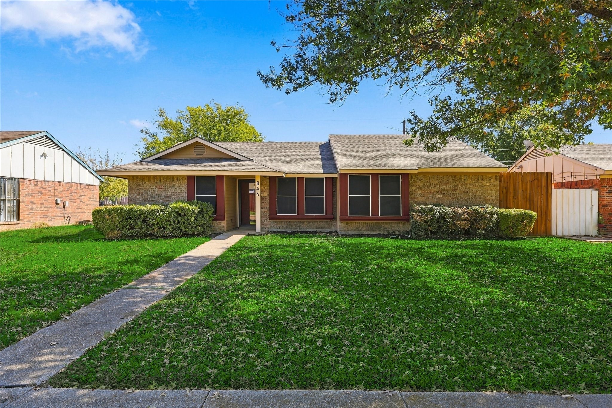 844 Woodrock Drive — photo