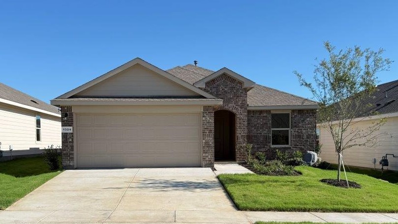 1324 Tin Roof Road — photo