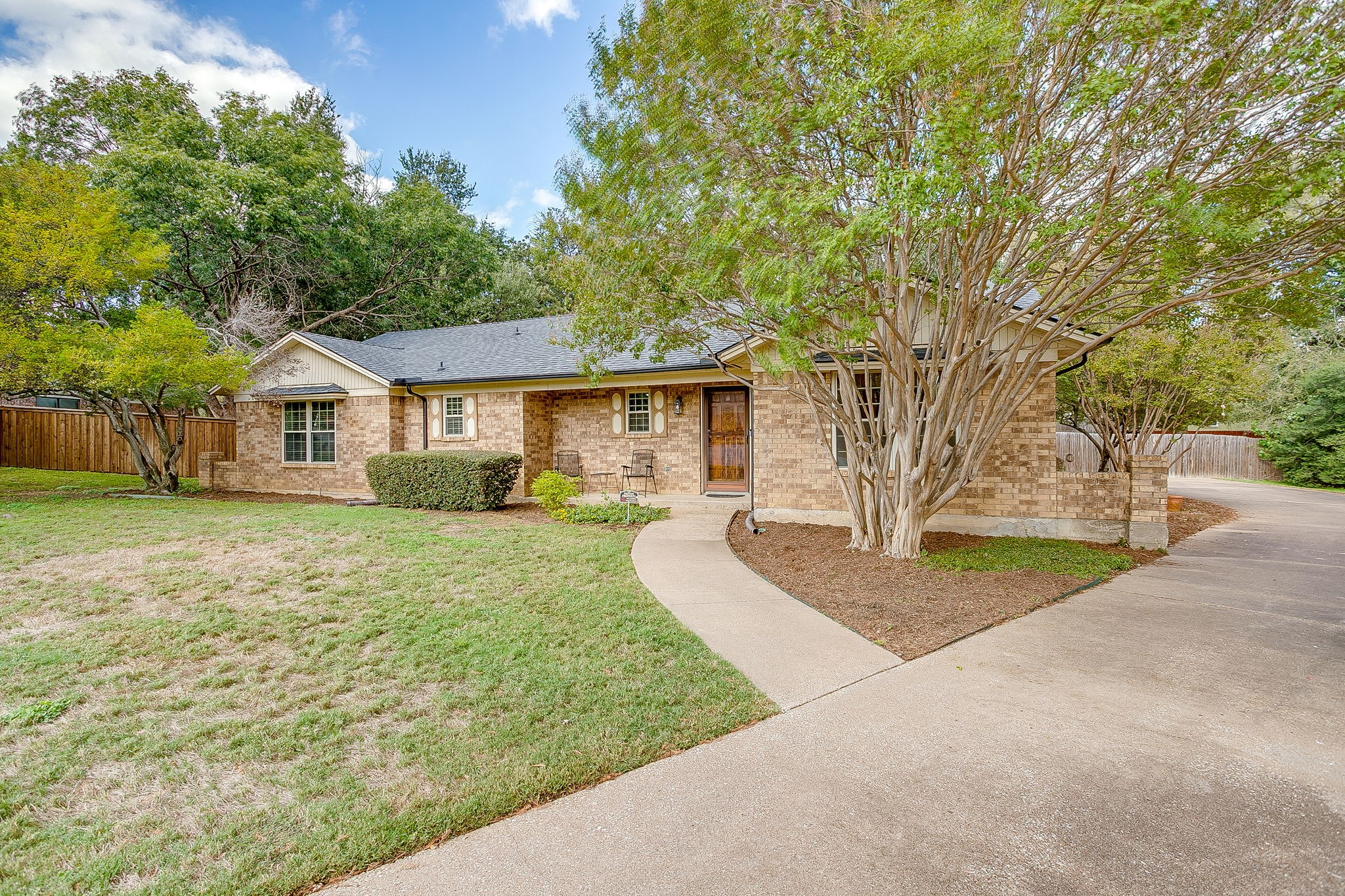 504 Regina Court, Euless, TX 76039 — photo 3