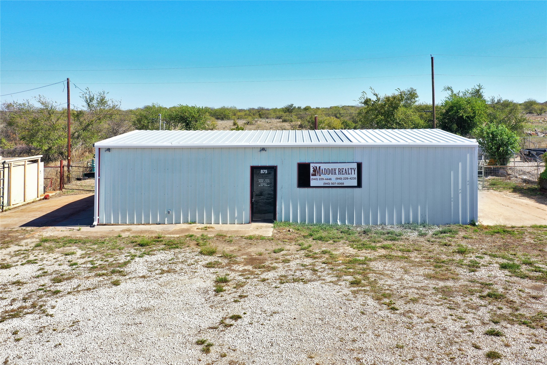 875 S Main Street — photo