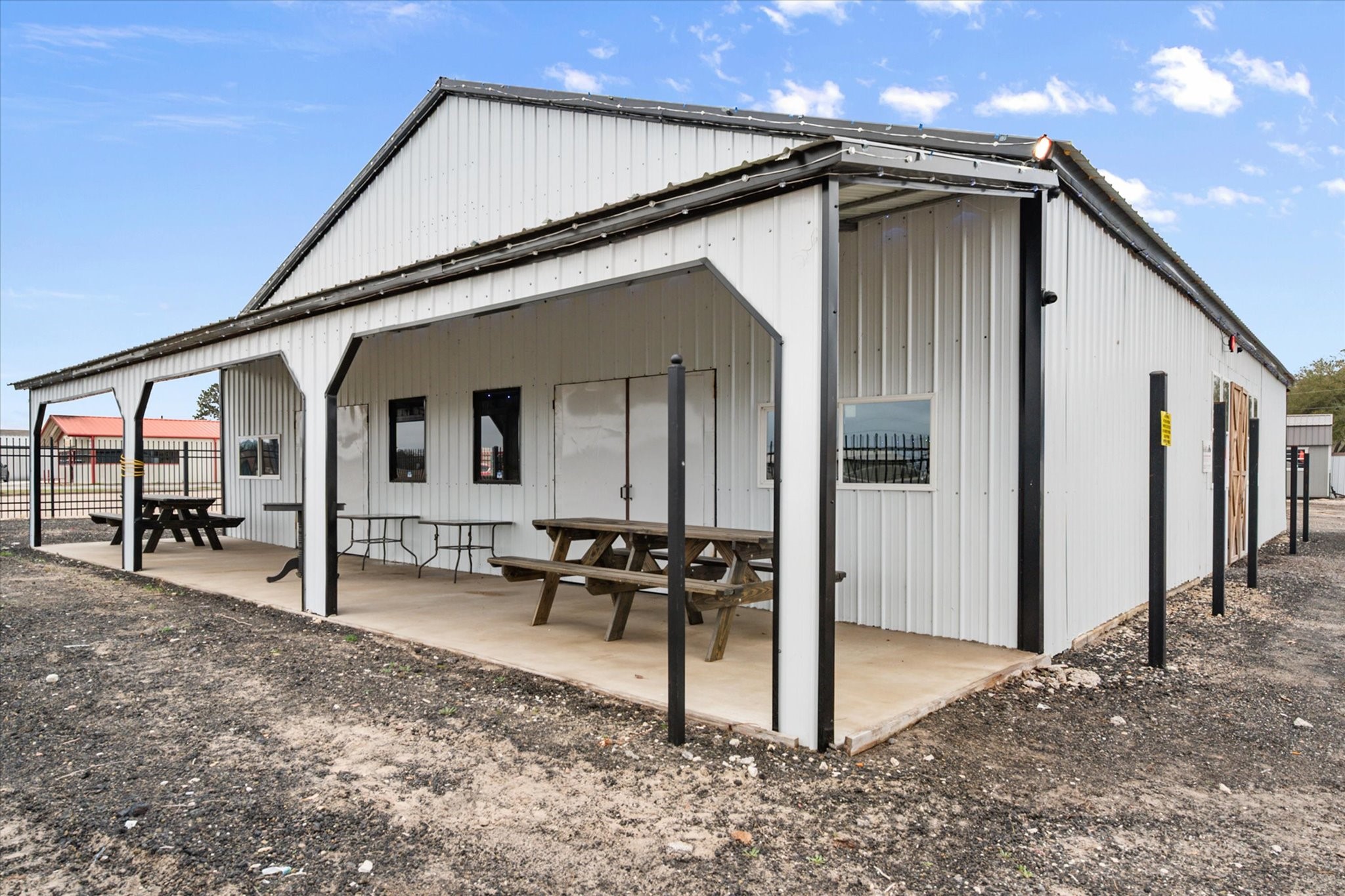 849 W US Highway 84 — photo