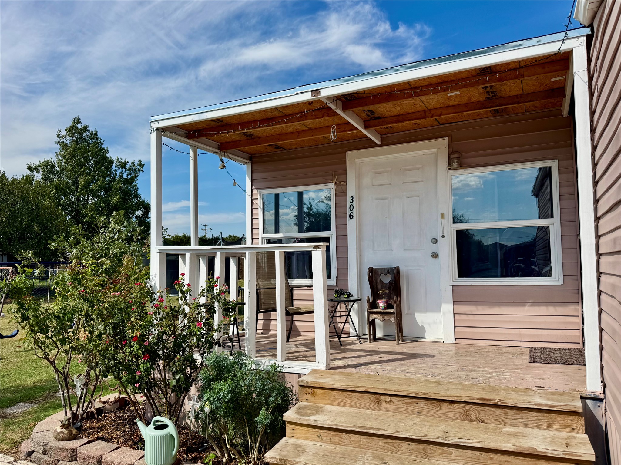 306 W Mesquite Street — photo