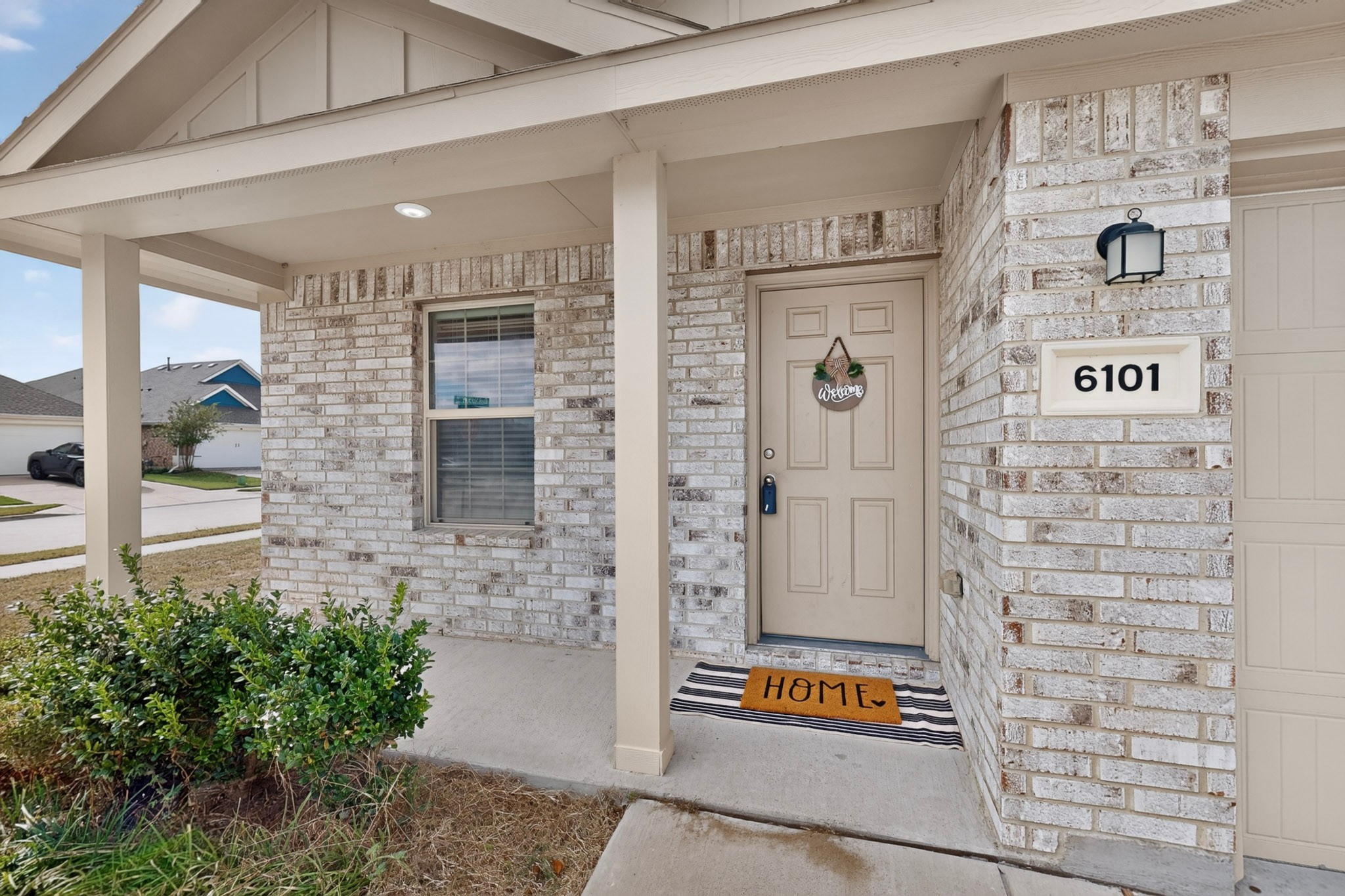 6101 Bell Springs Street — photo