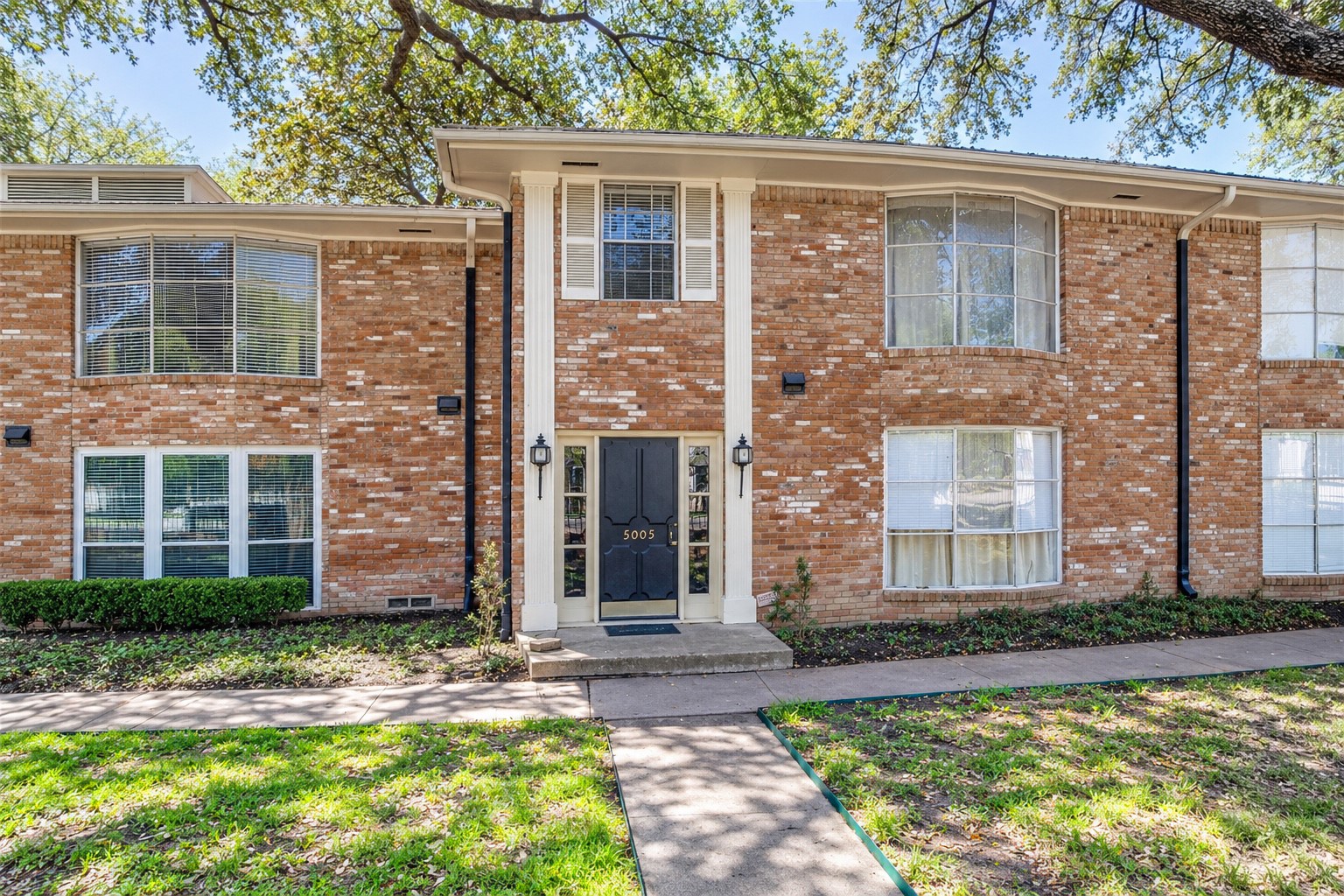 5005 Cedar Springs Road Unit a — photo