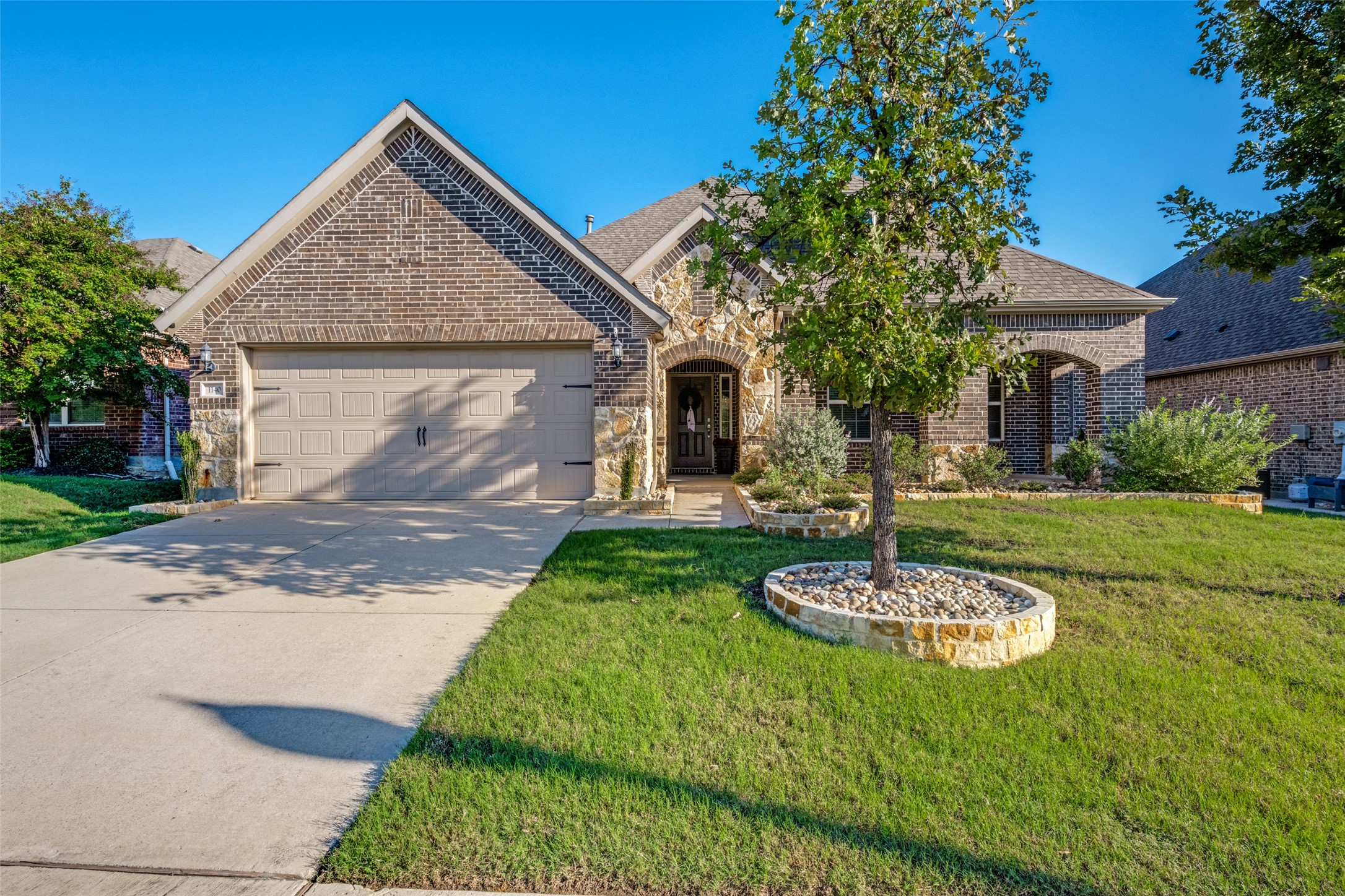 1140 Parkdale Drive — photo
