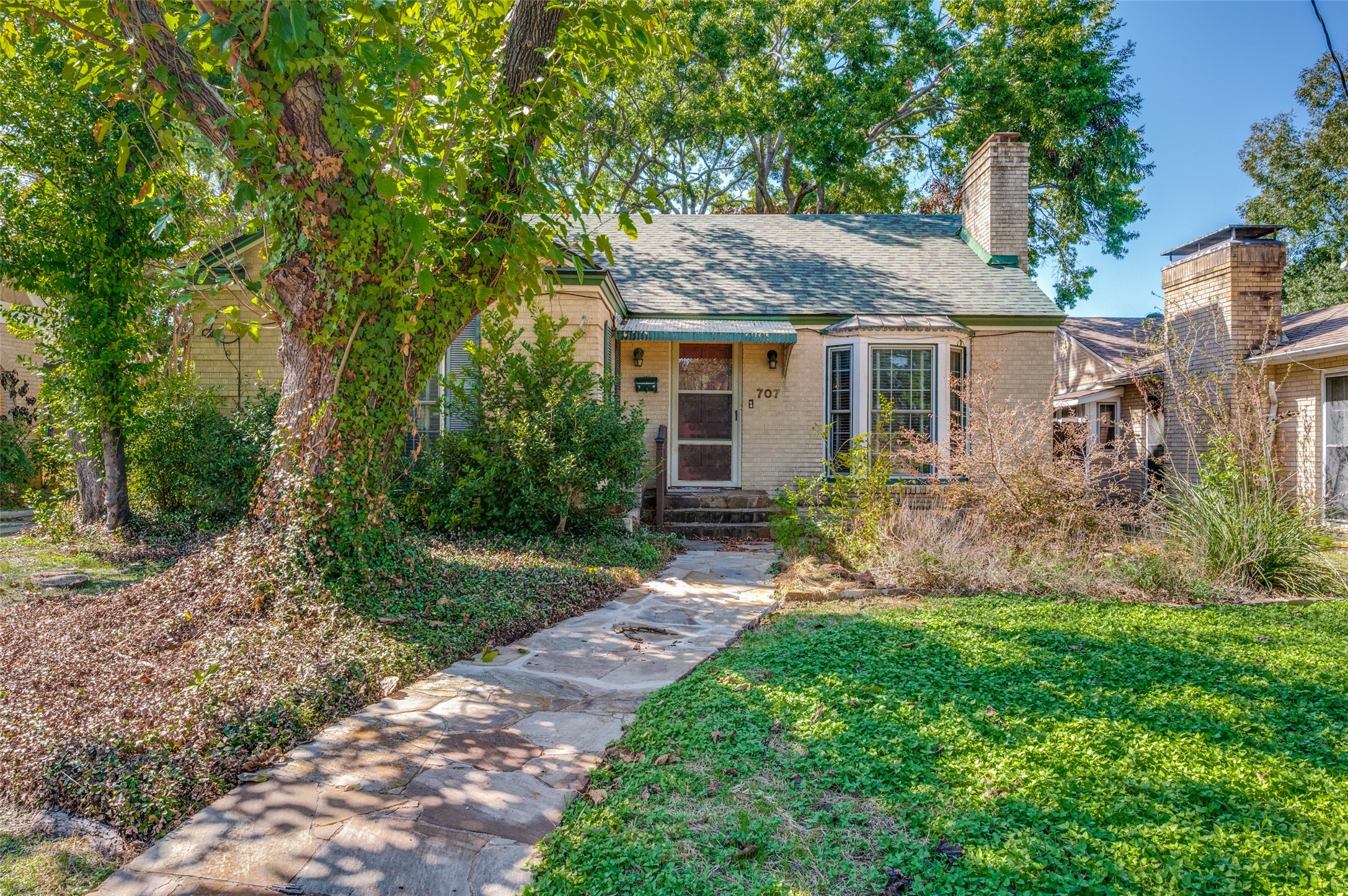 707 N Oak Cliff Boulevard — photo