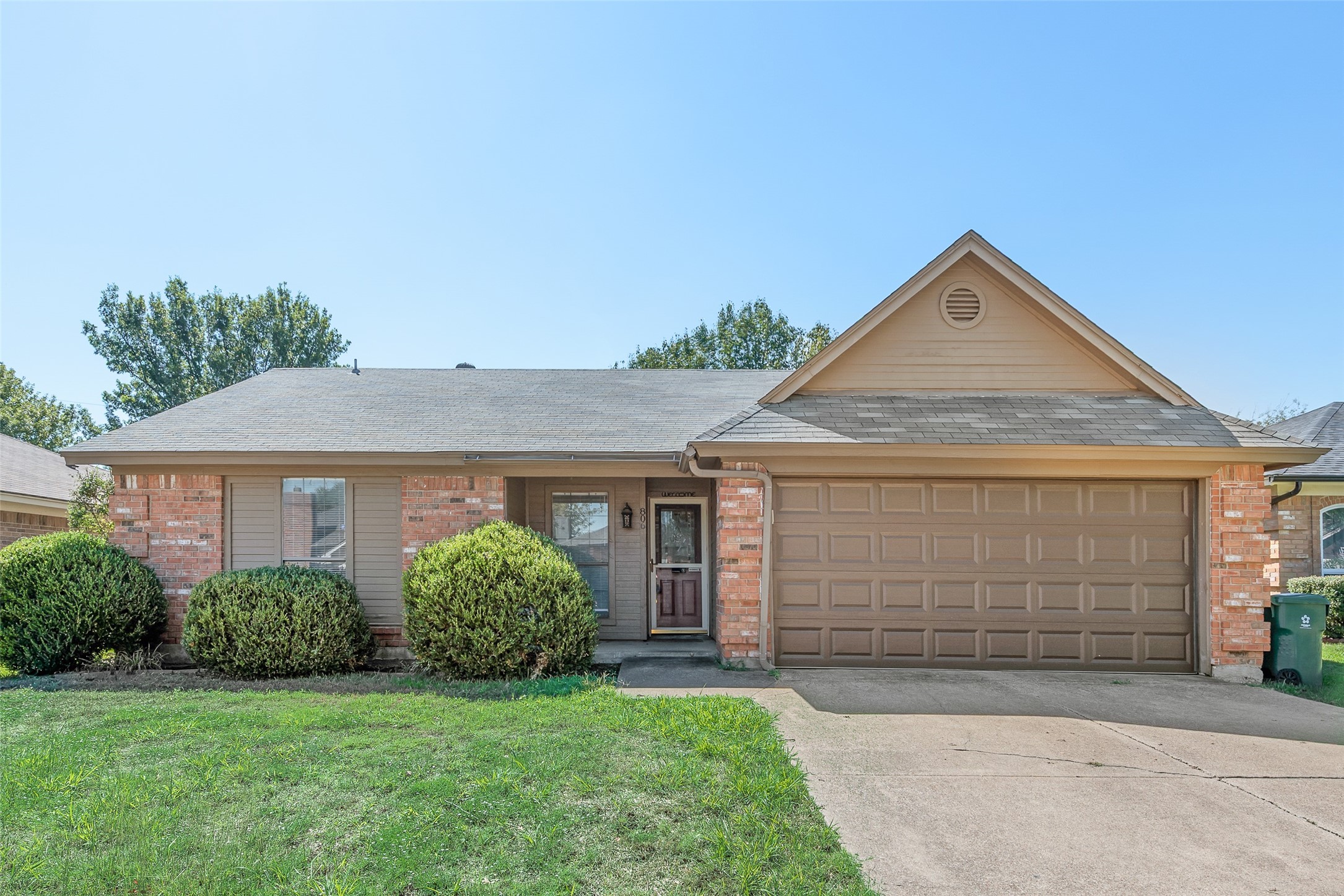 806 Wind Brooke Drive — photo