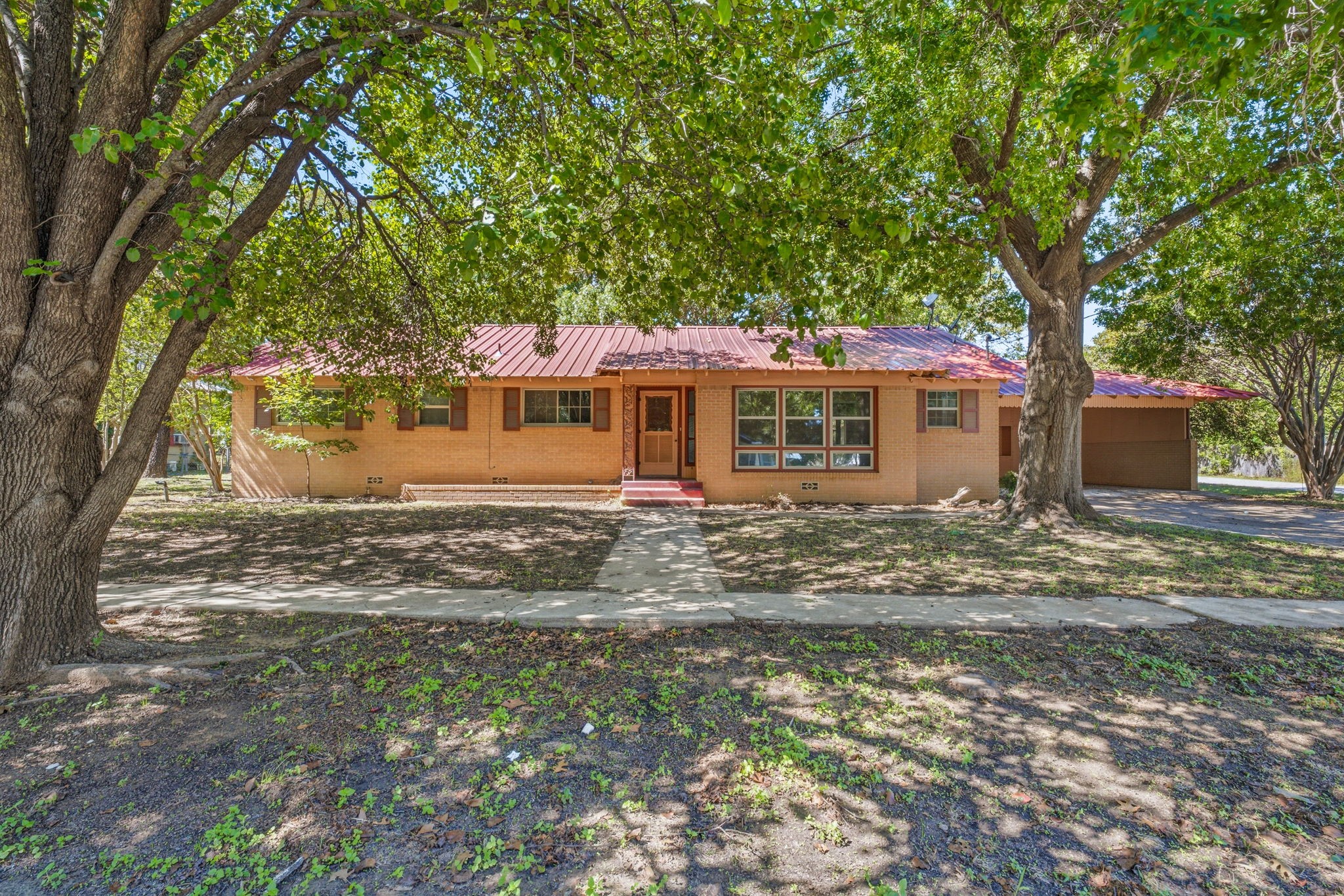 608 S Austin Street — photo