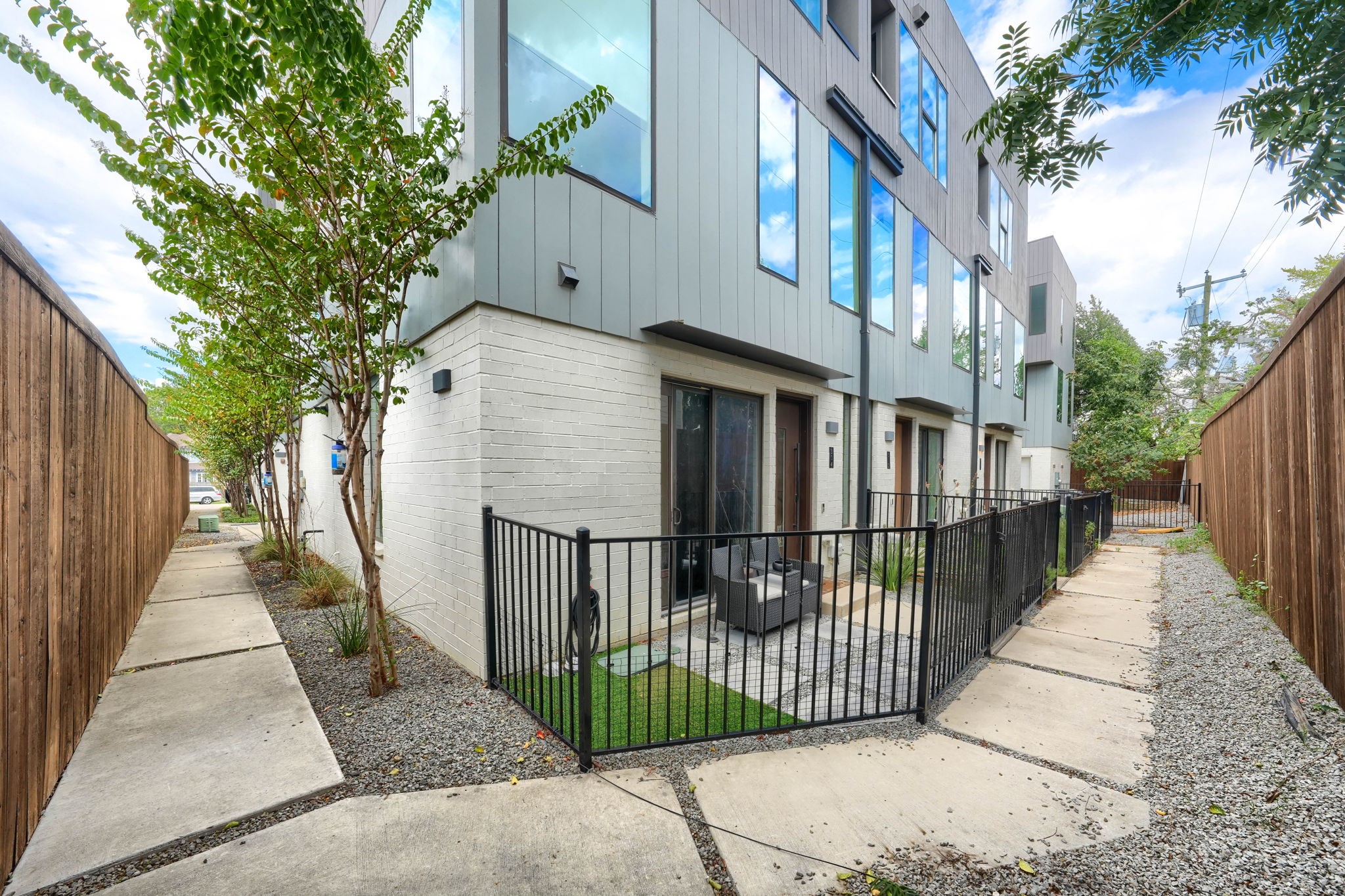 320 Mathey Court — photo