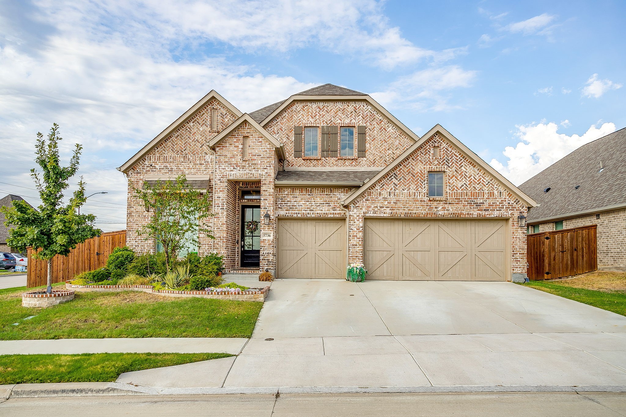5736 Lake Jackson Drive — photo