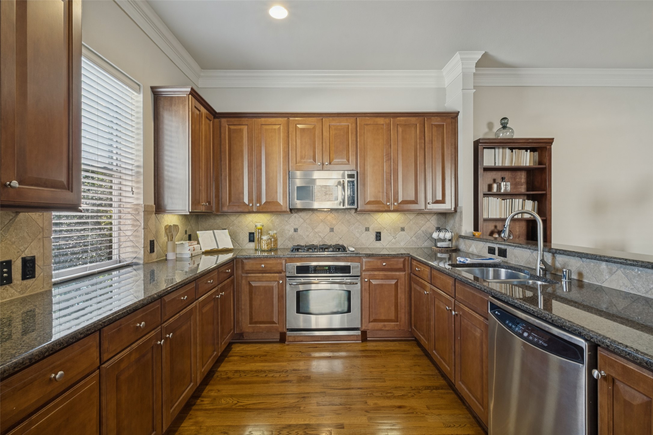 3704 Wycliff Avenue Unit 7 — photo