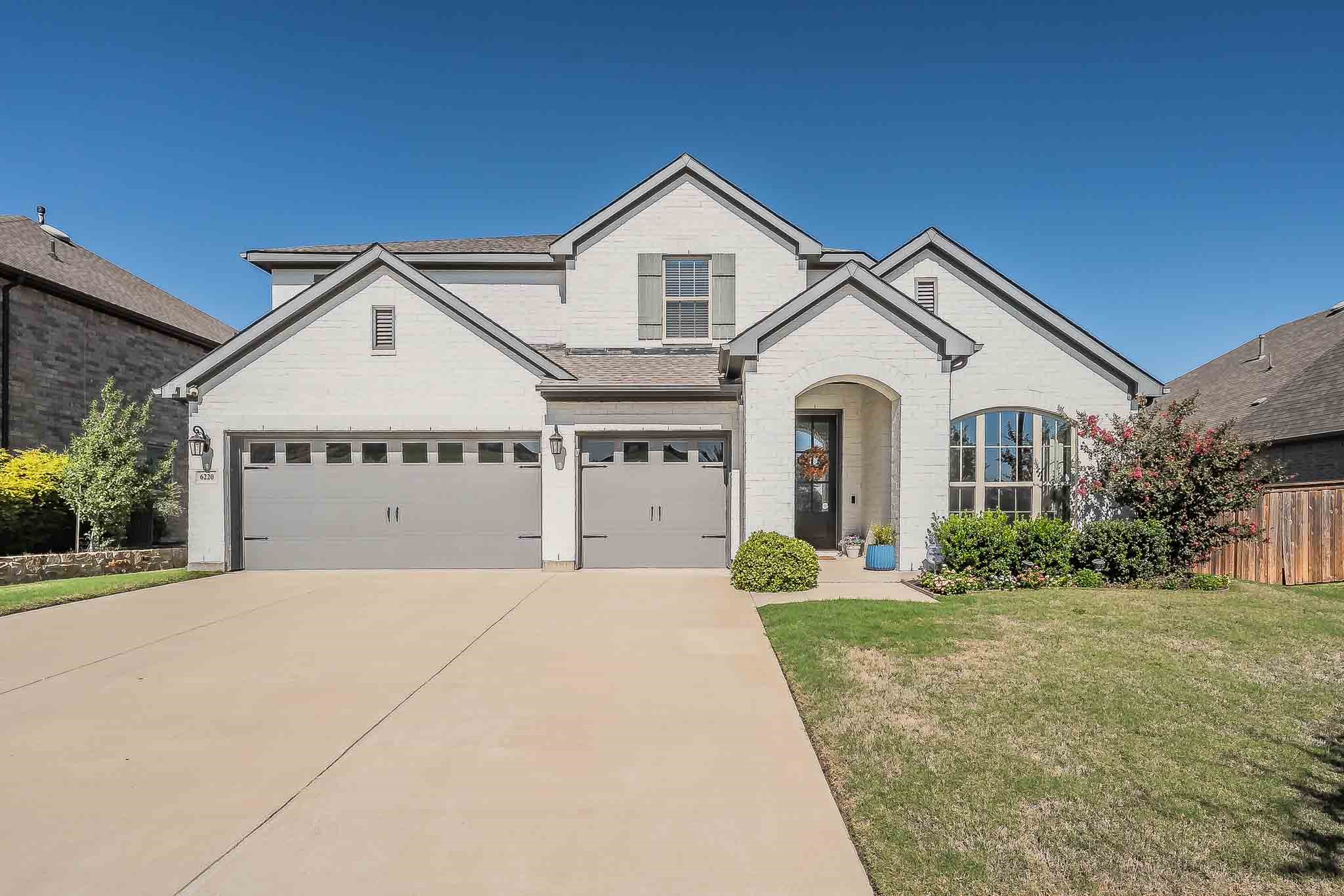 6220 Tavolo Parkway — photo