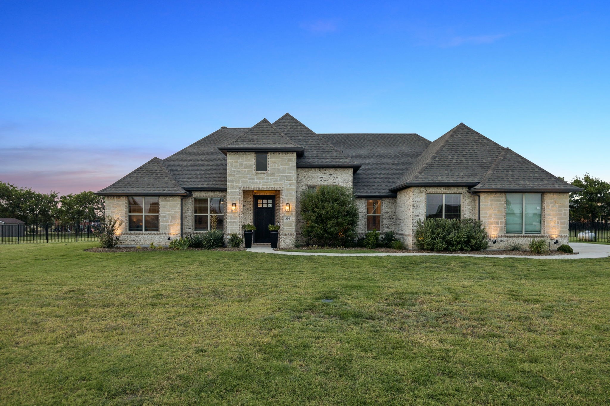 330 Waterview Drive — photo