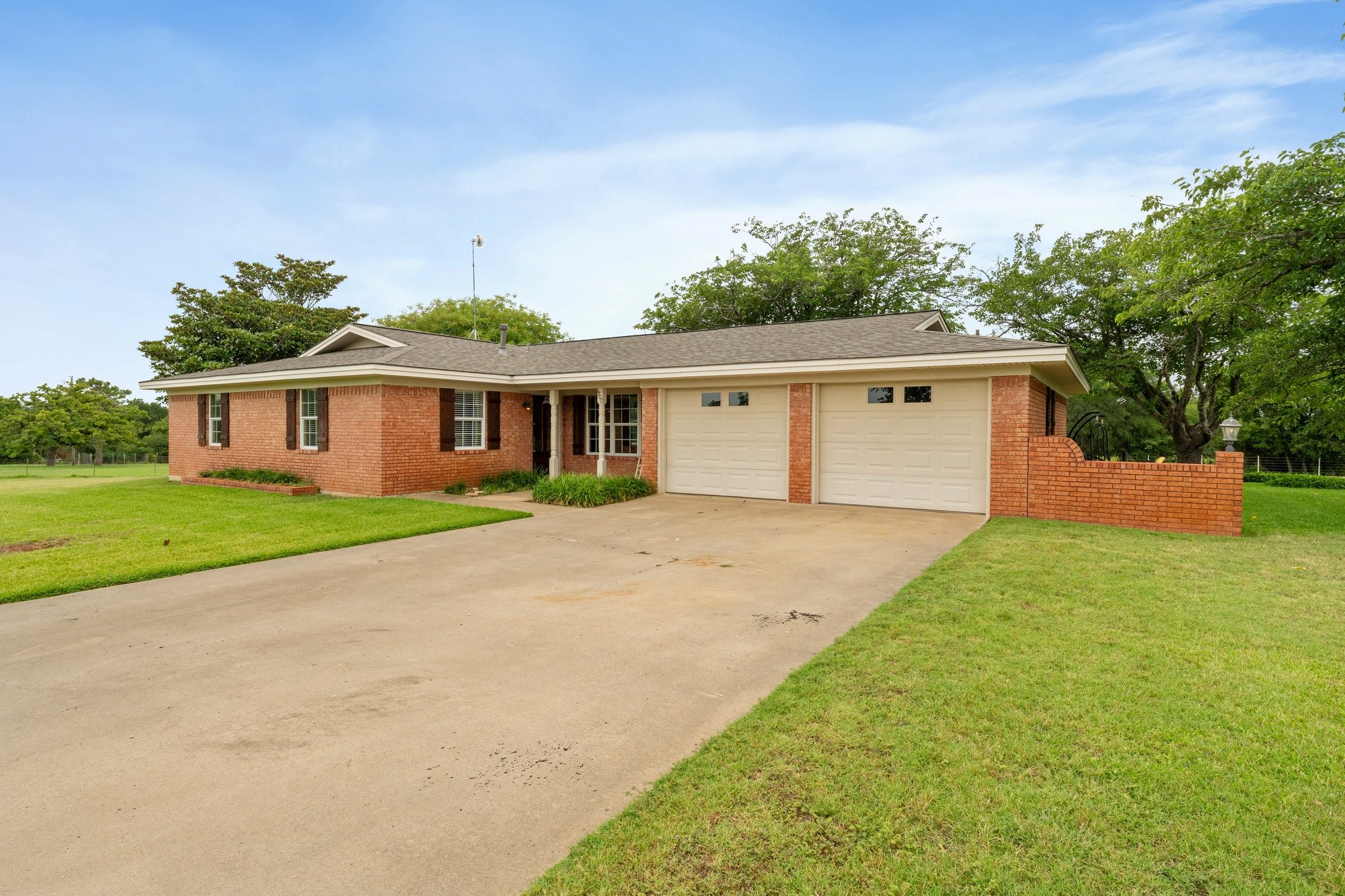 1802 County Road 428 — photo