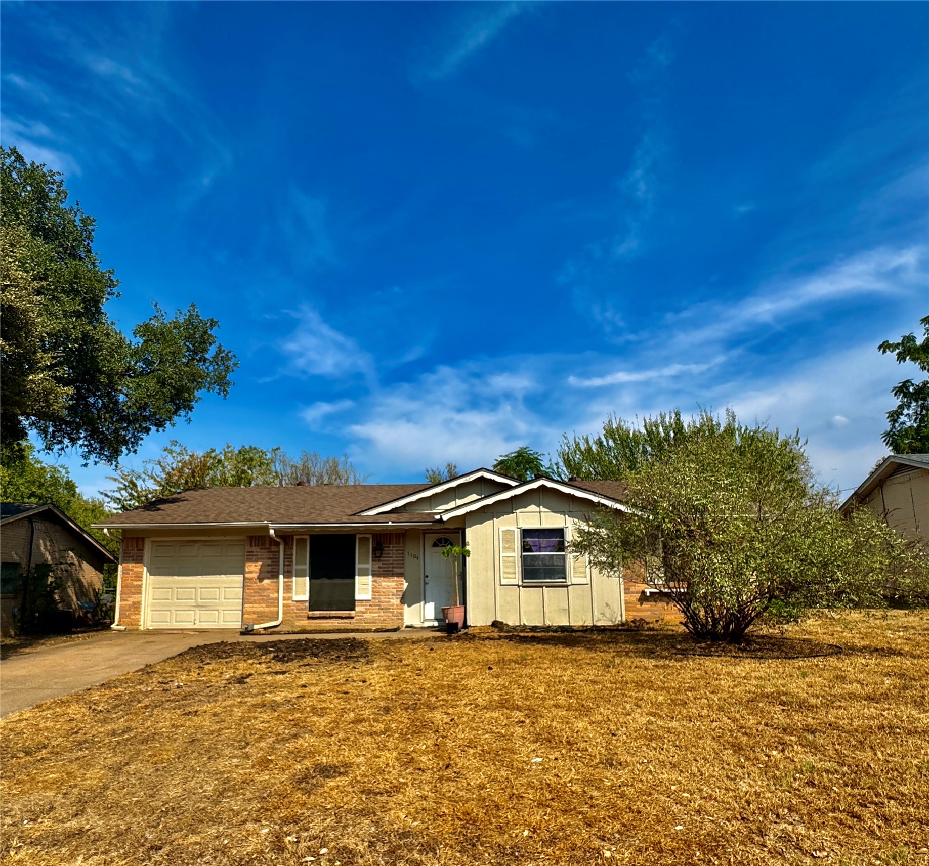 1104 Crane Drive — photo