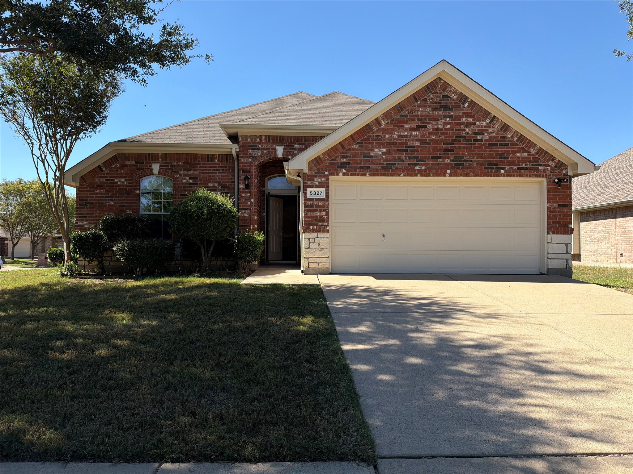 5327 Lake Gardens Drive — photo