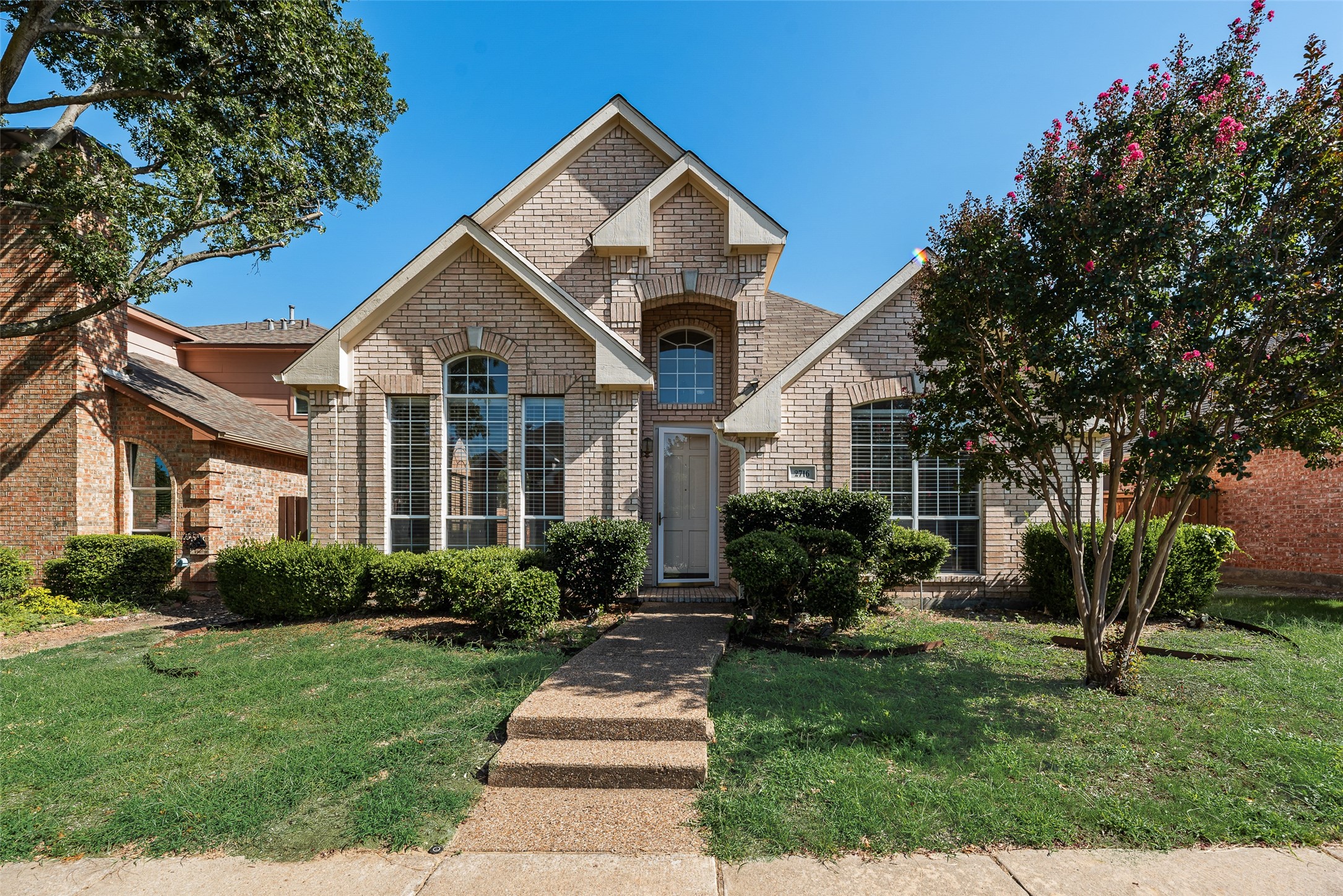 2716 Carnation Drive — photo