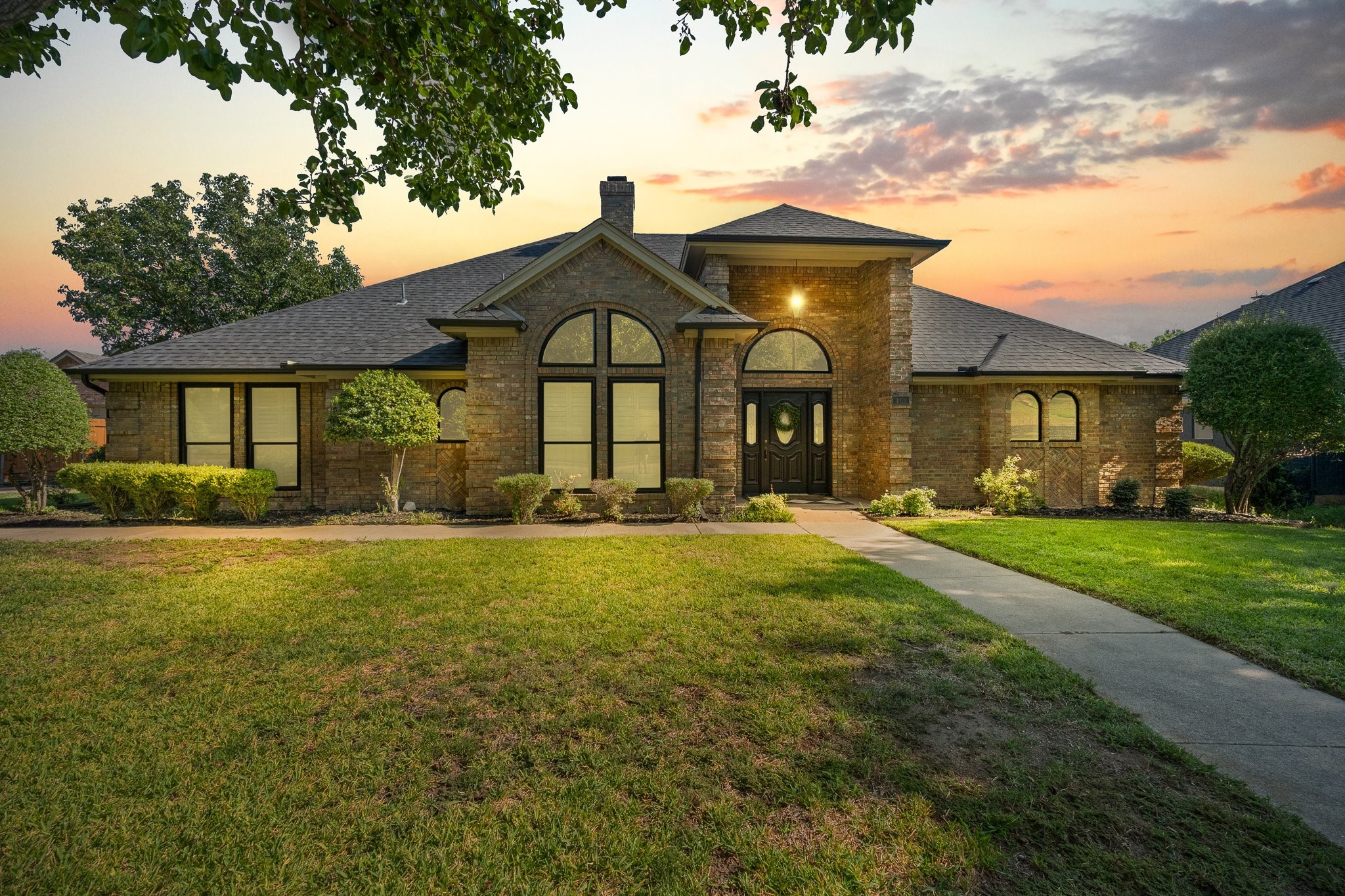 405 Lincoln Oaks Drive — photo
