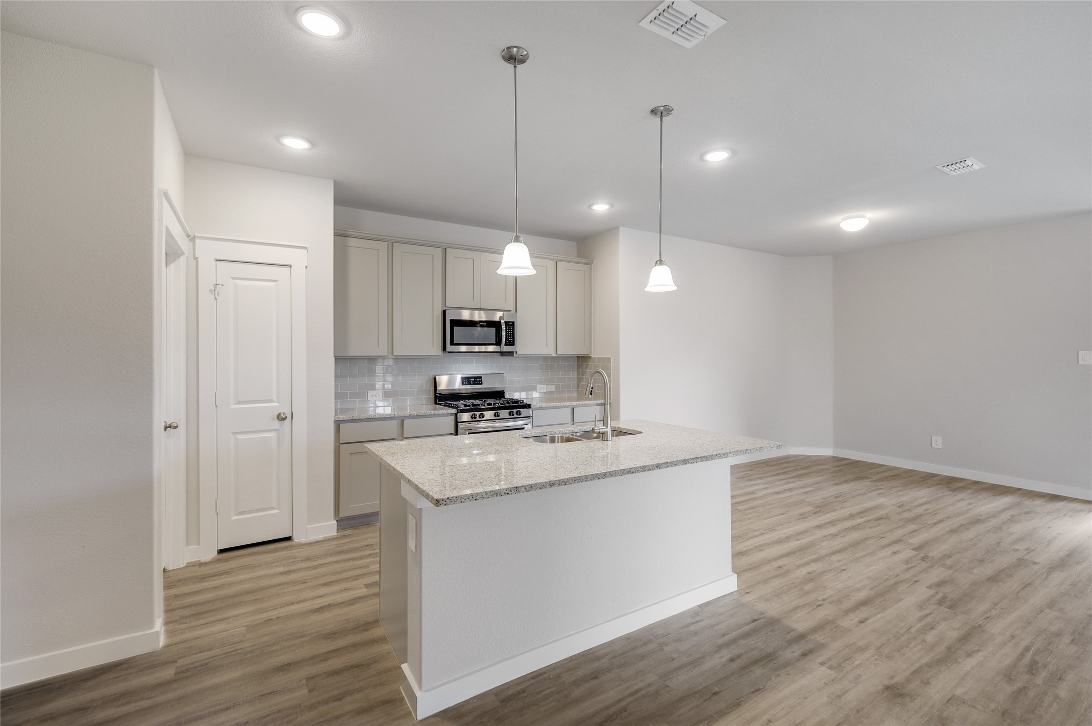 2429 Spring Side Drive — photo