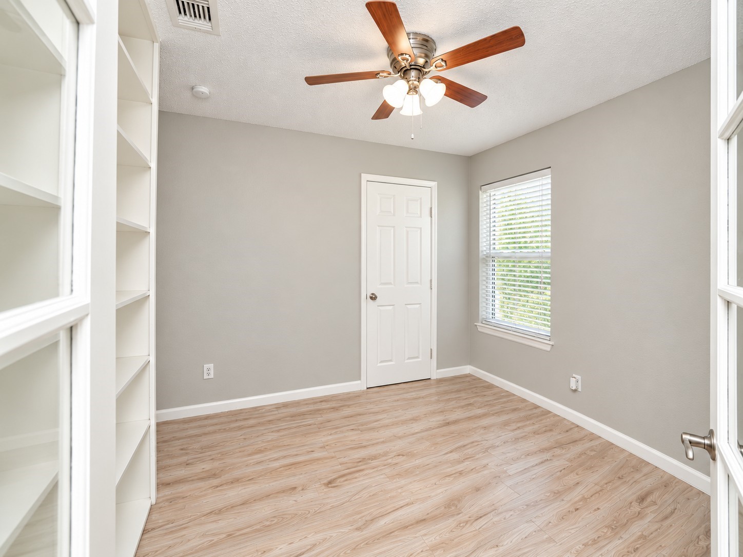 302 Rosemary, Euless, TX 76039 — photo 3