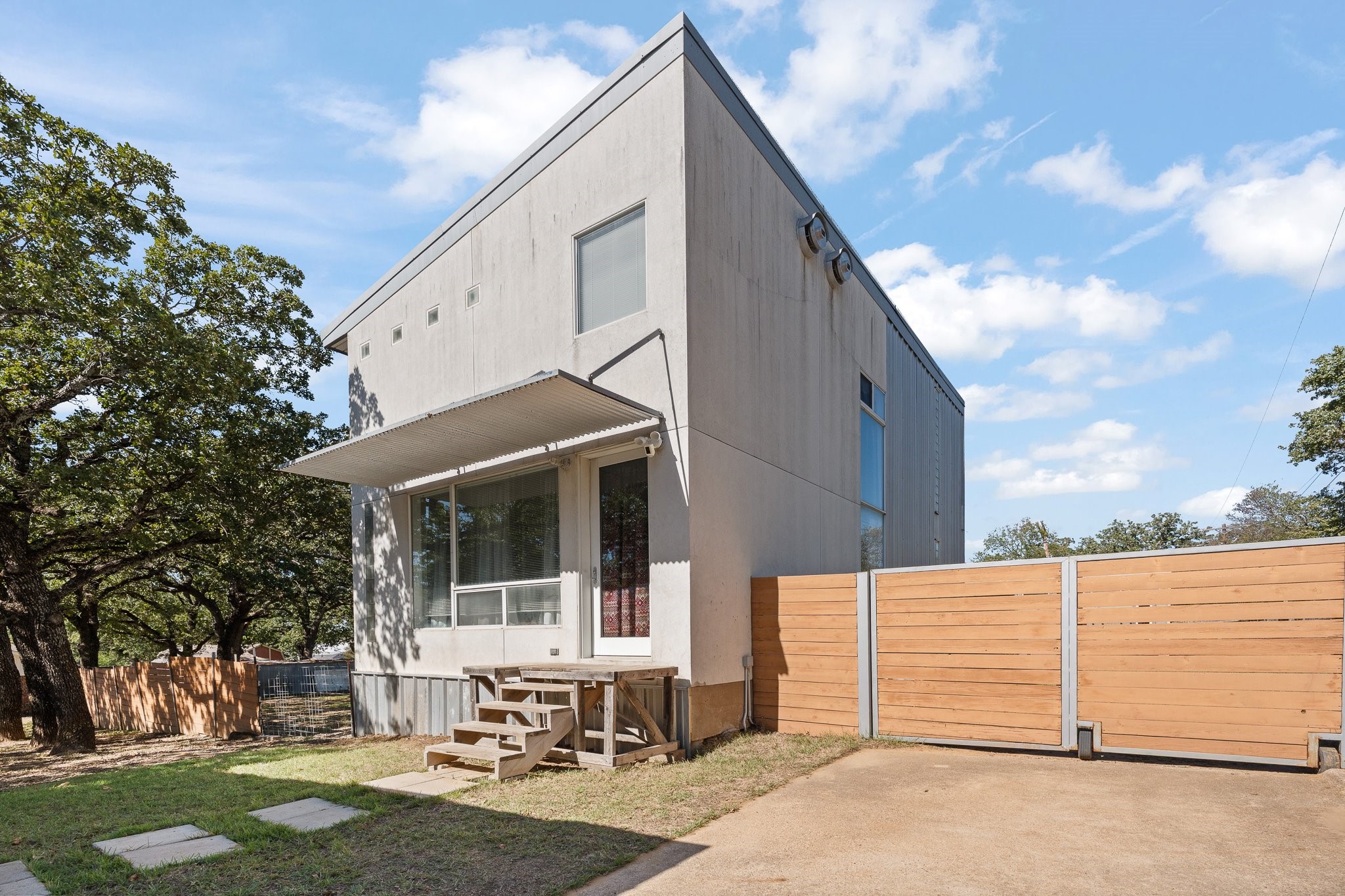 408 Pecan Drive — photo
