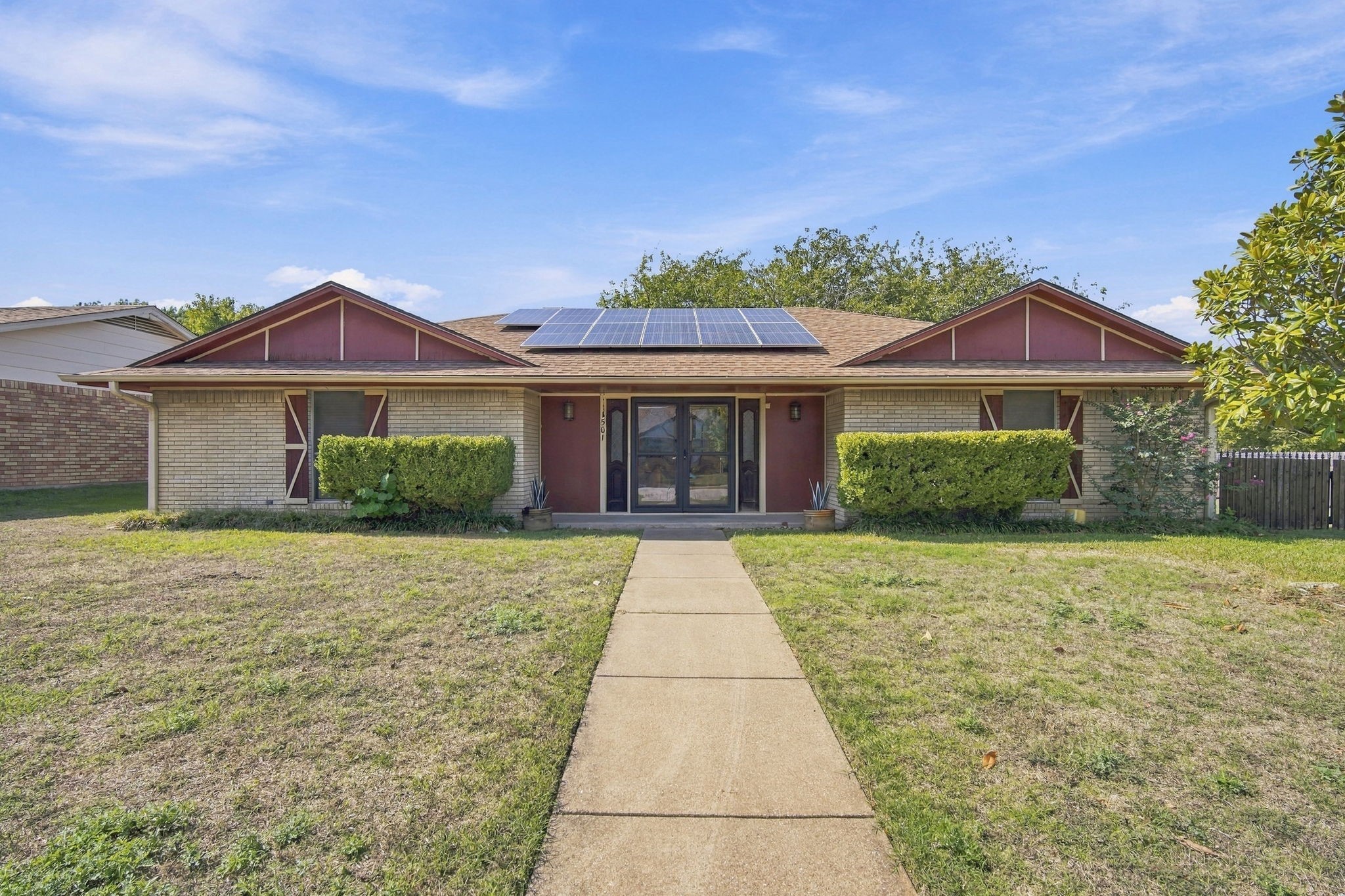 1501 Meadow Court — photo