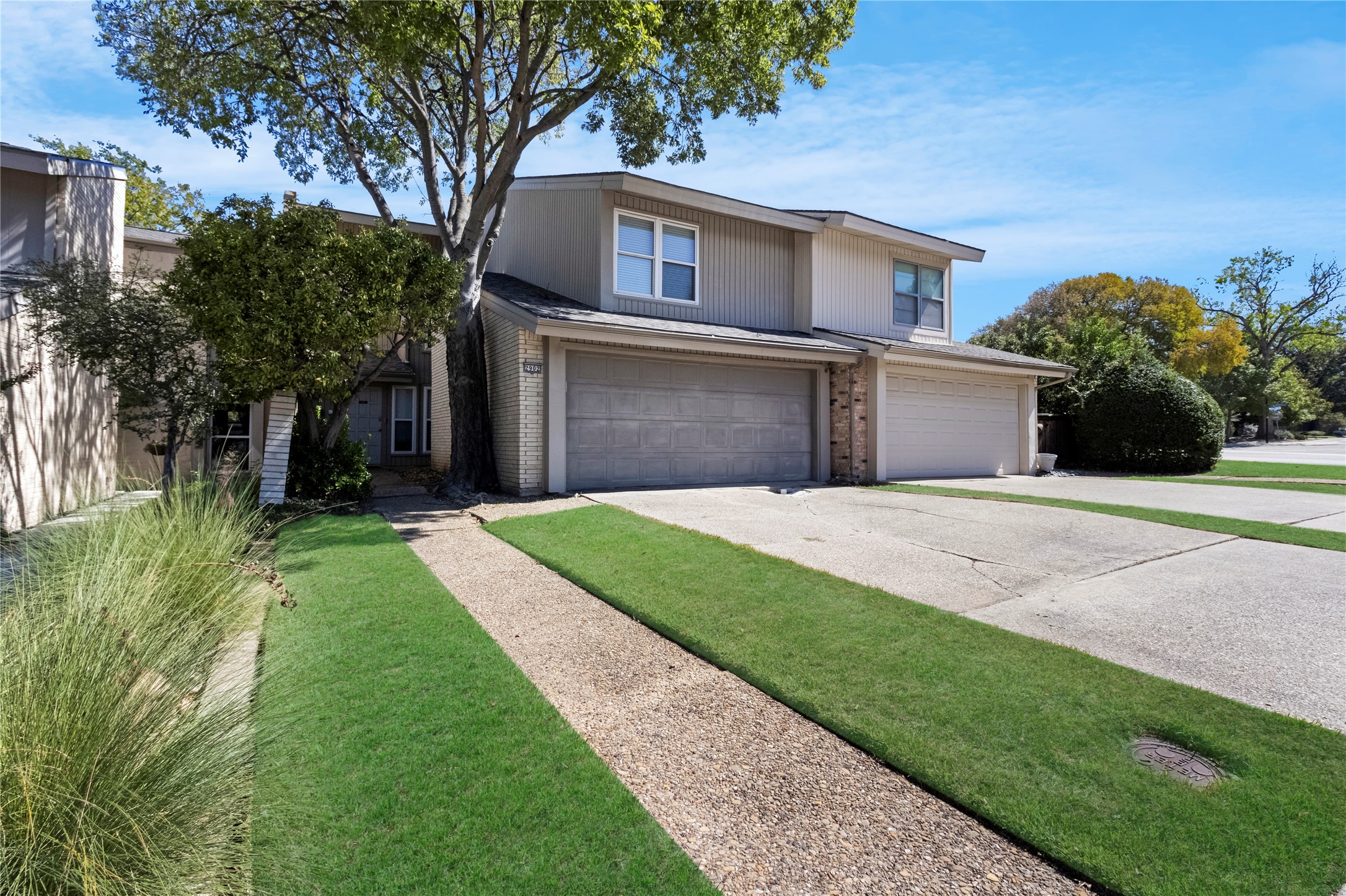 2902 Country Place Circle — photo