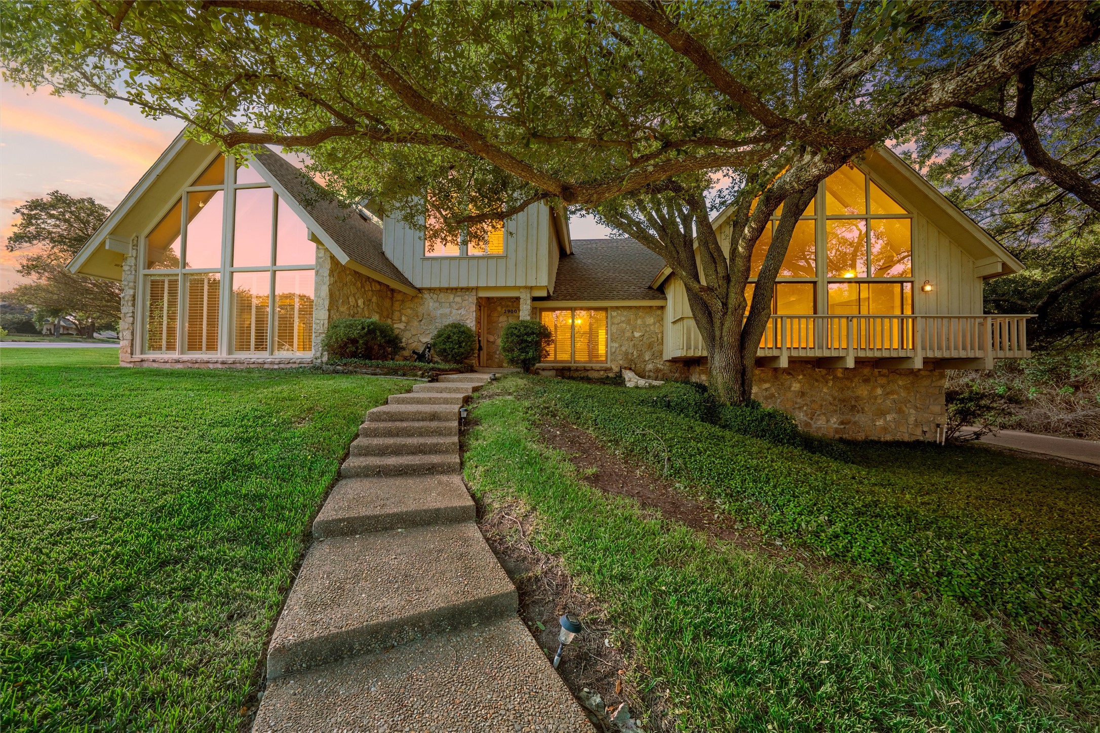 2900 Inverness Drive — photo