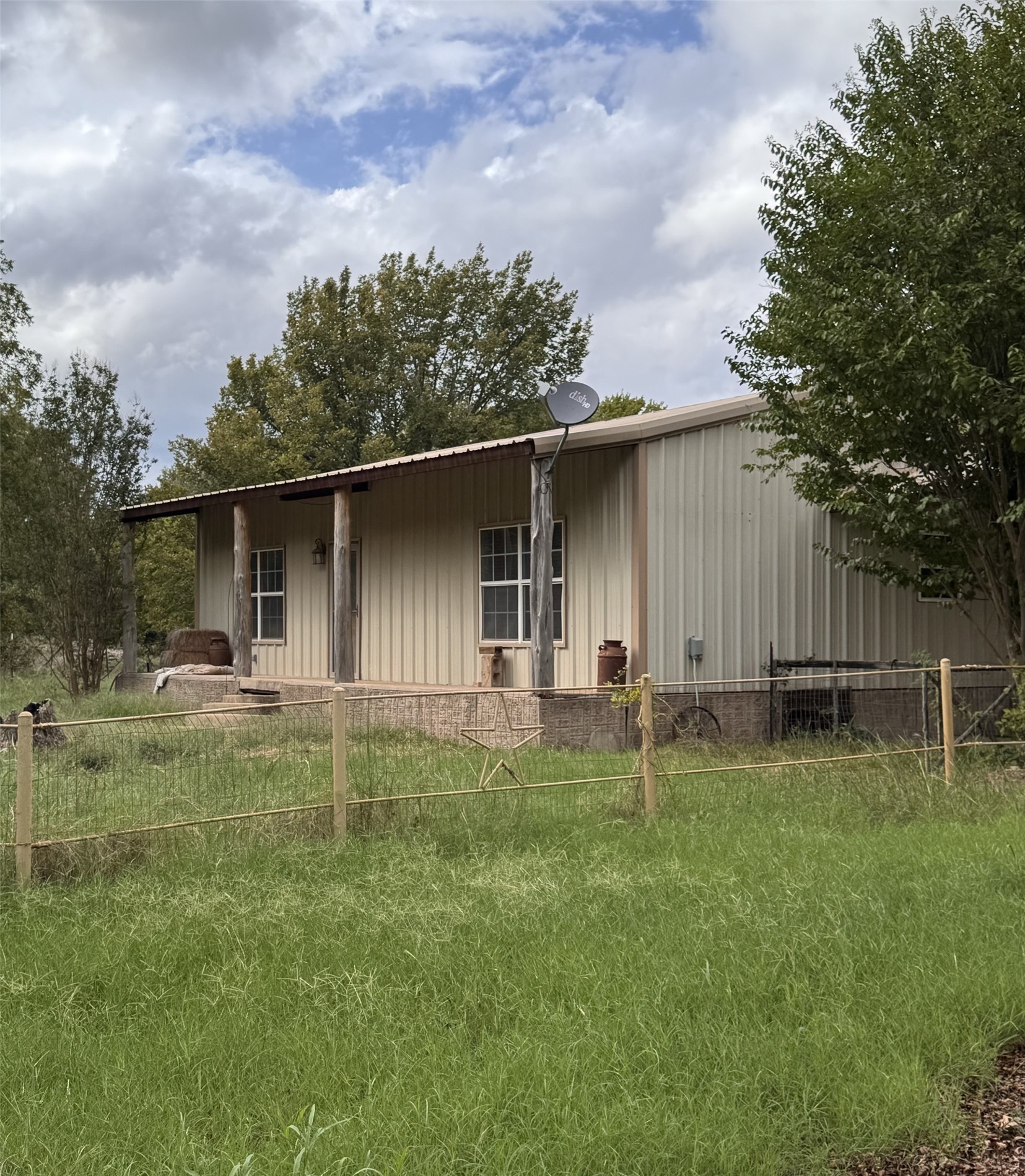 1401 Indian Camp Road — photo
