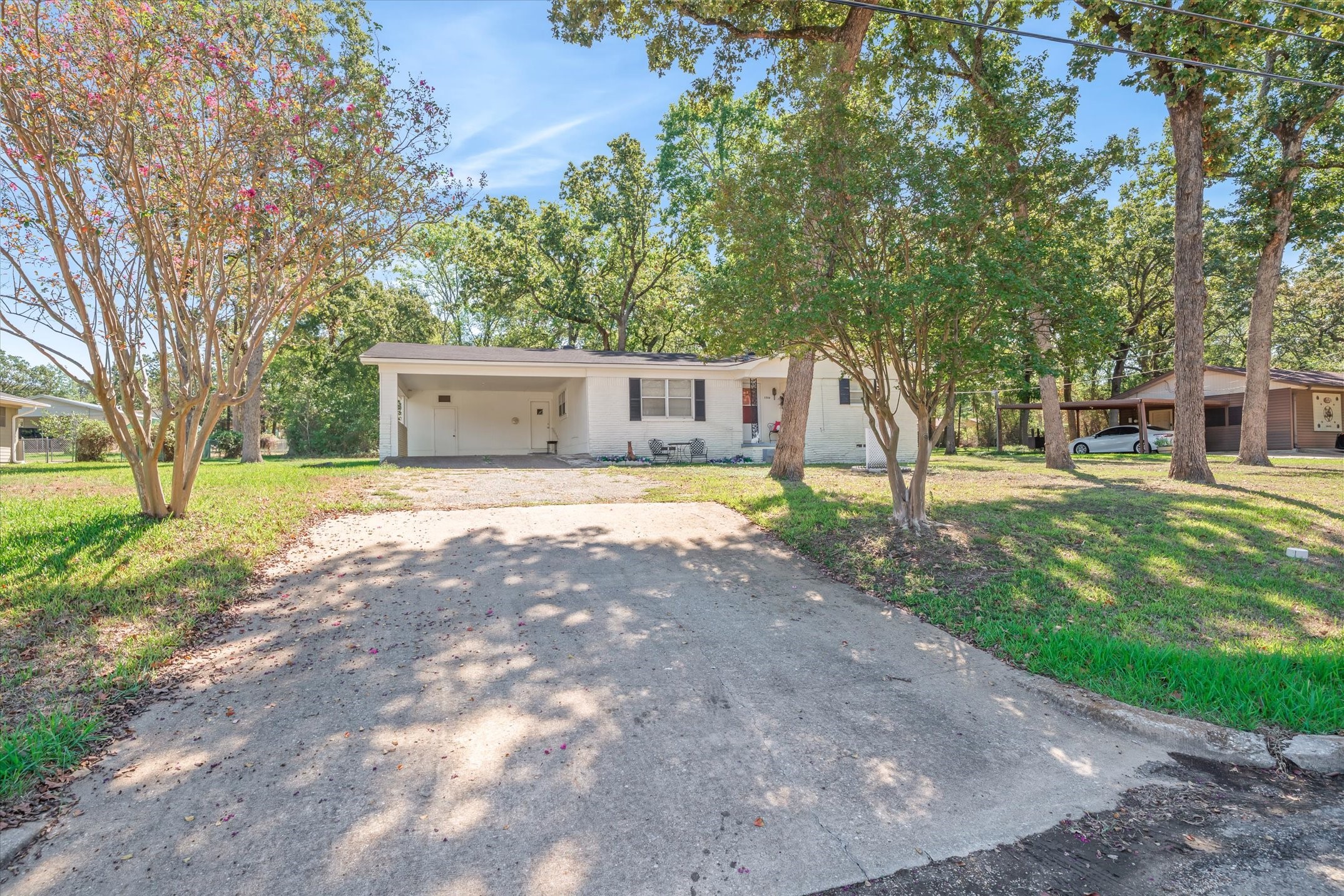 1310 Woodland Drive — photo
