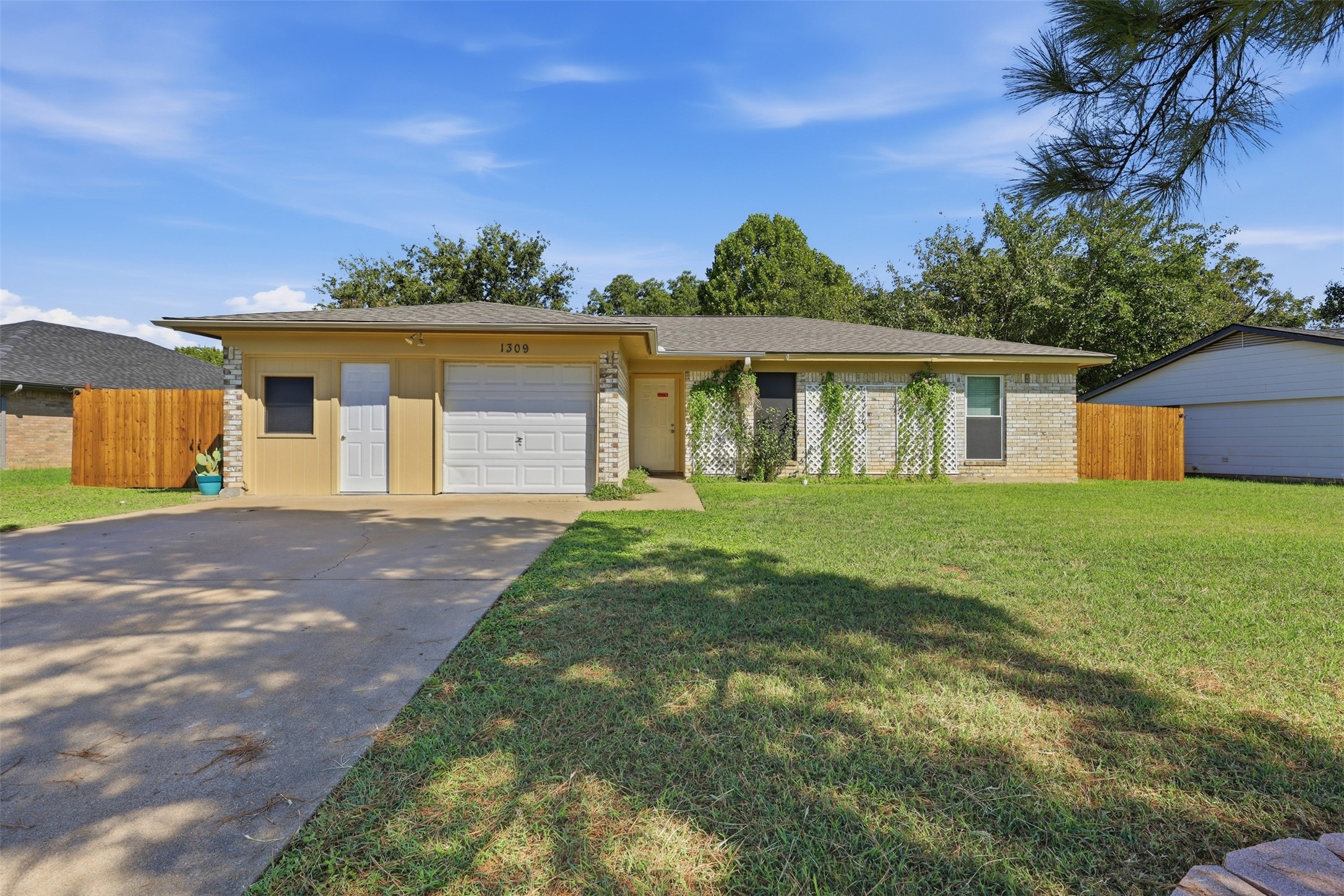 1309 Berry Drive — photo