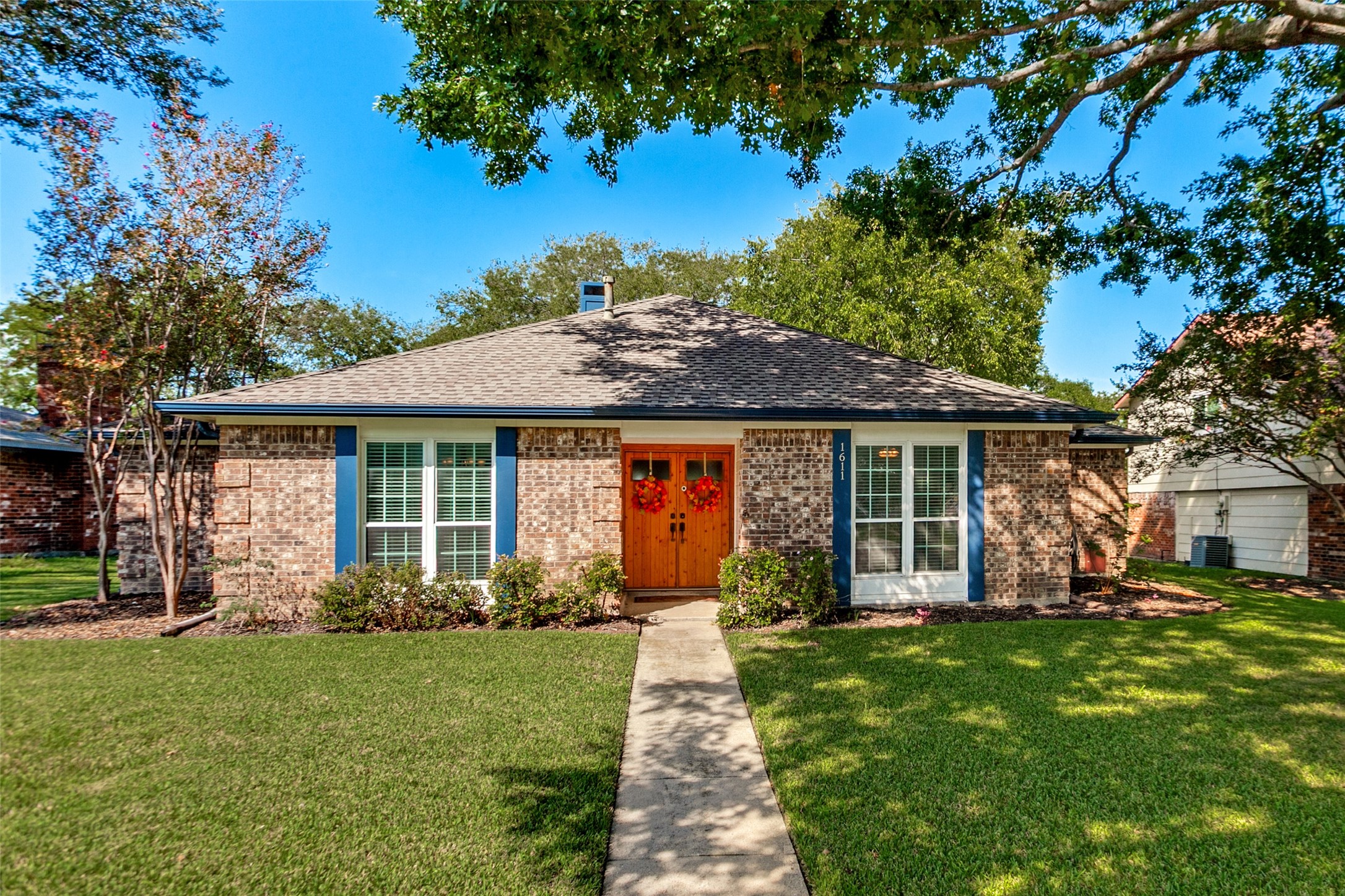1611 Barclay Drive — photo